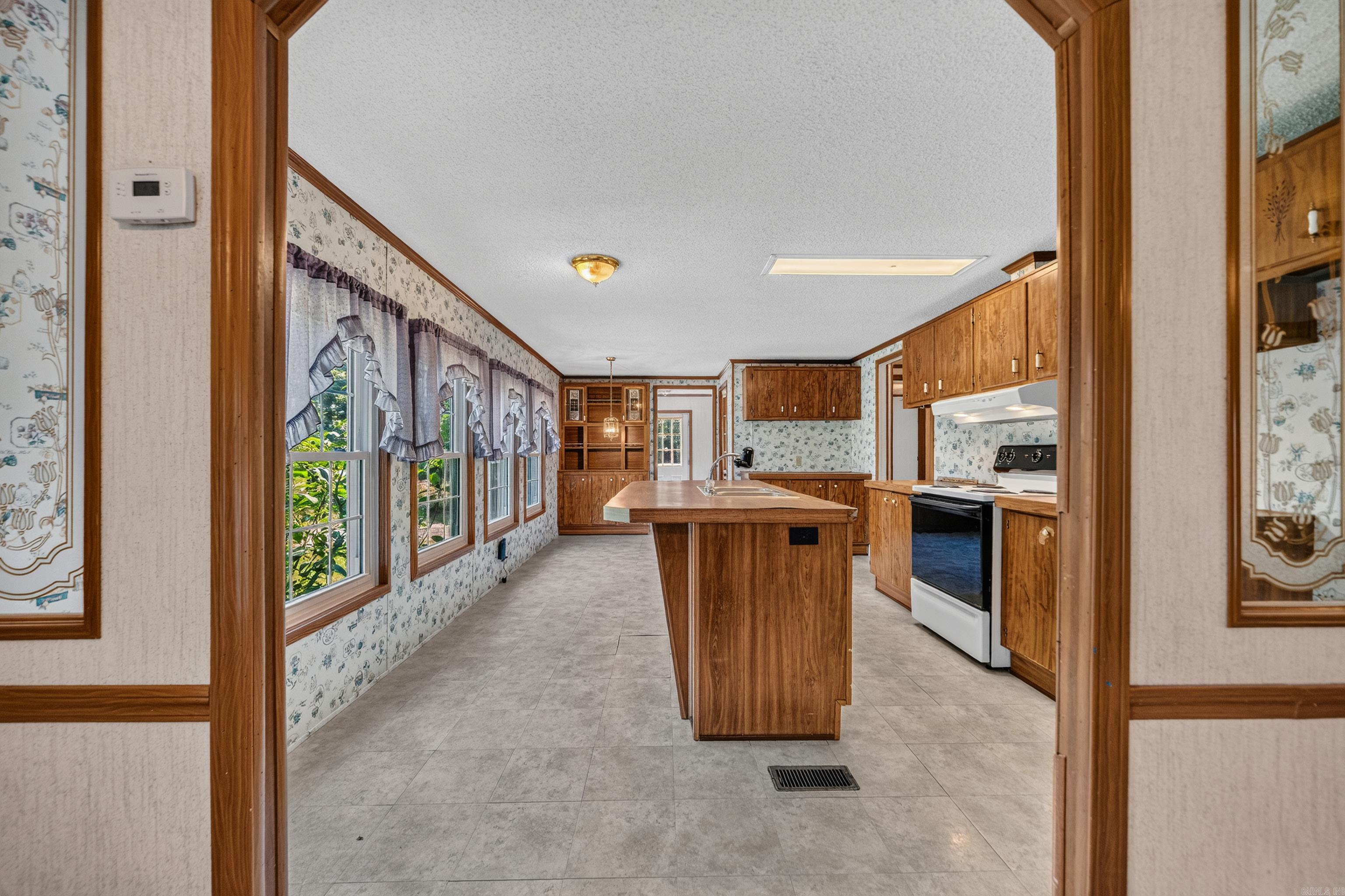 9917 Highway 128 Property Photo 10
