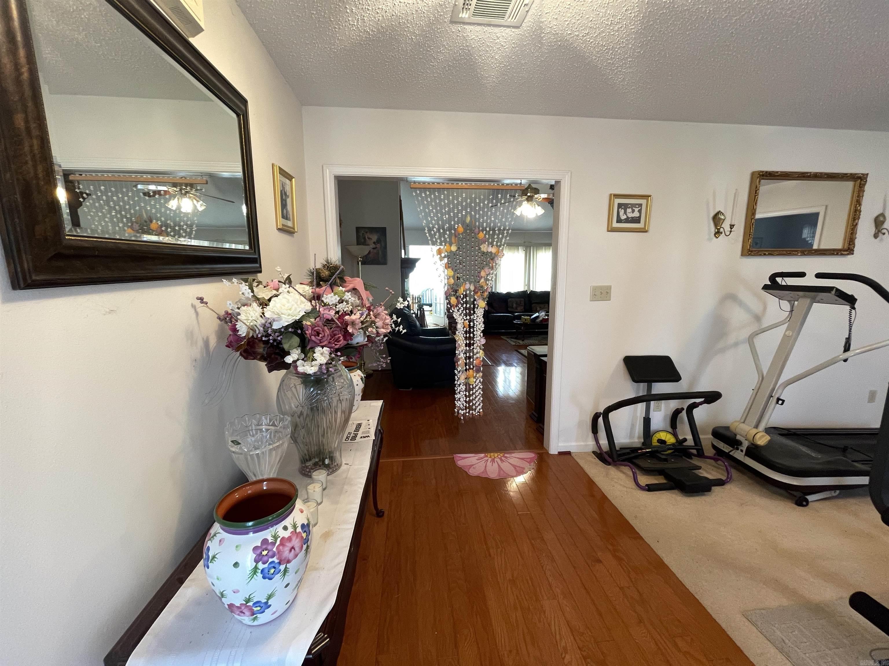 8201 Linda Property Photo 4