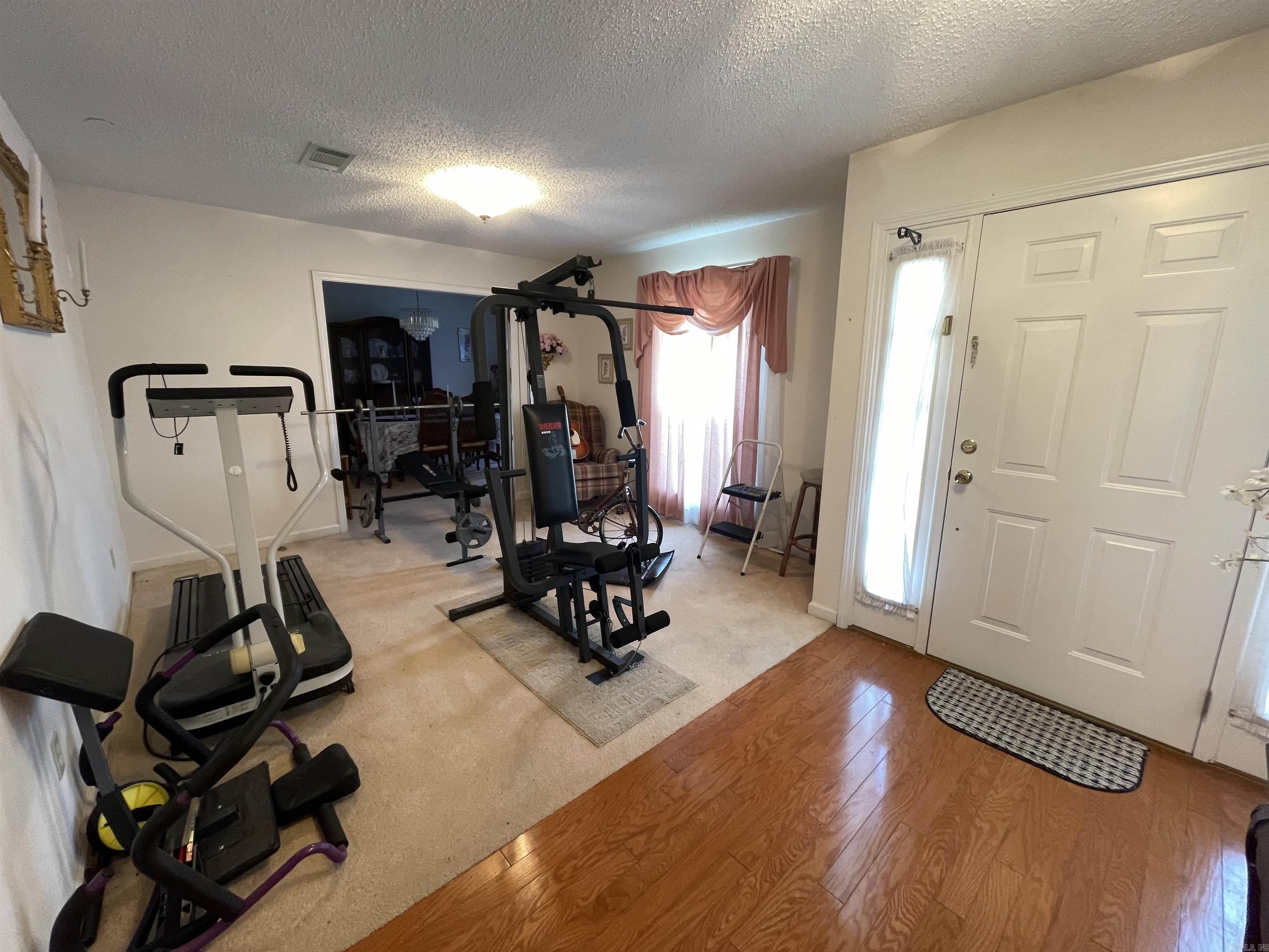 8201 Linda Property Photo 5