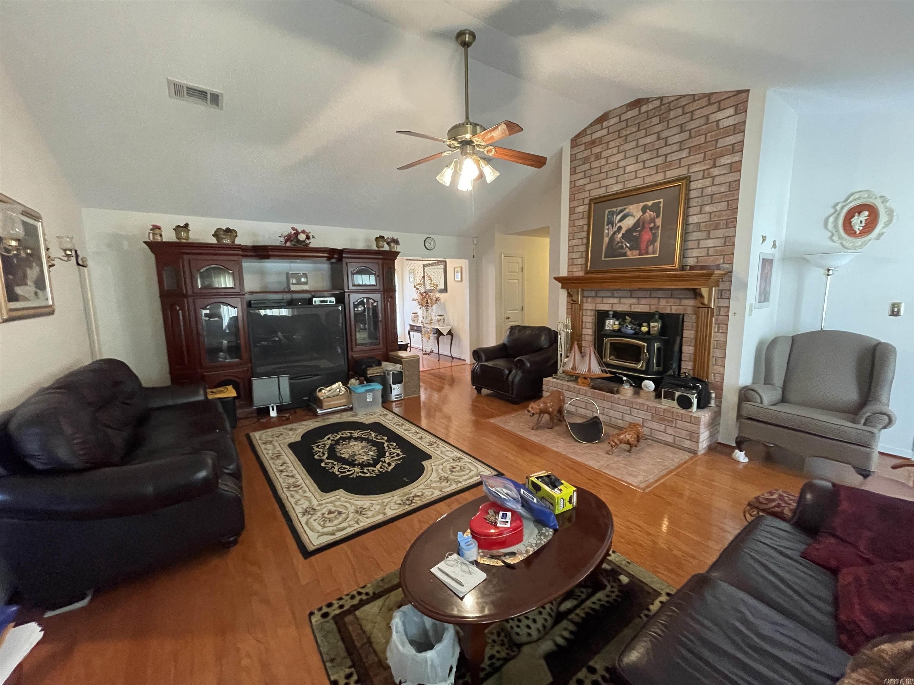 8201 Linda Property Photo 7