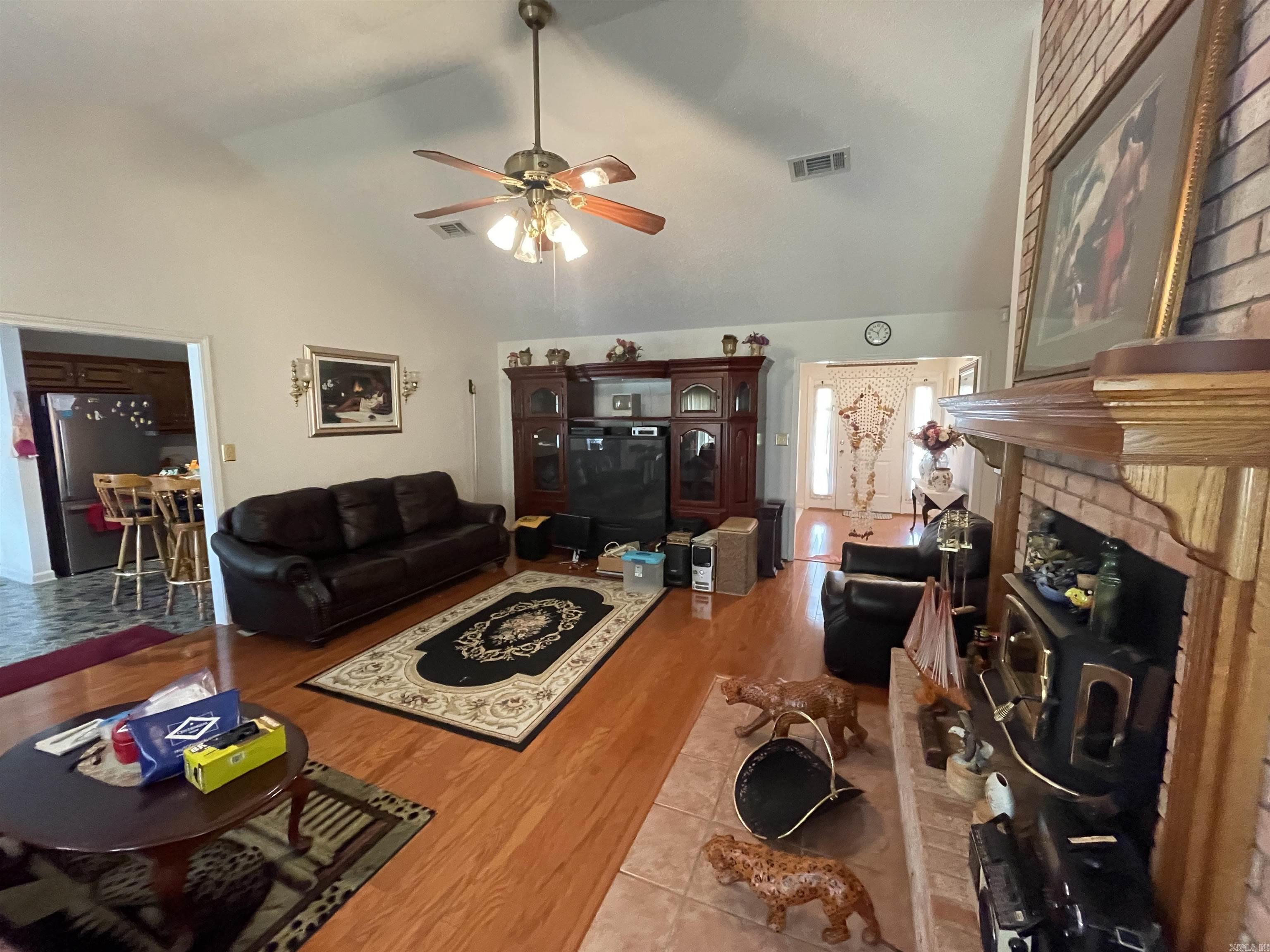 8201 Linda Property Photo 8