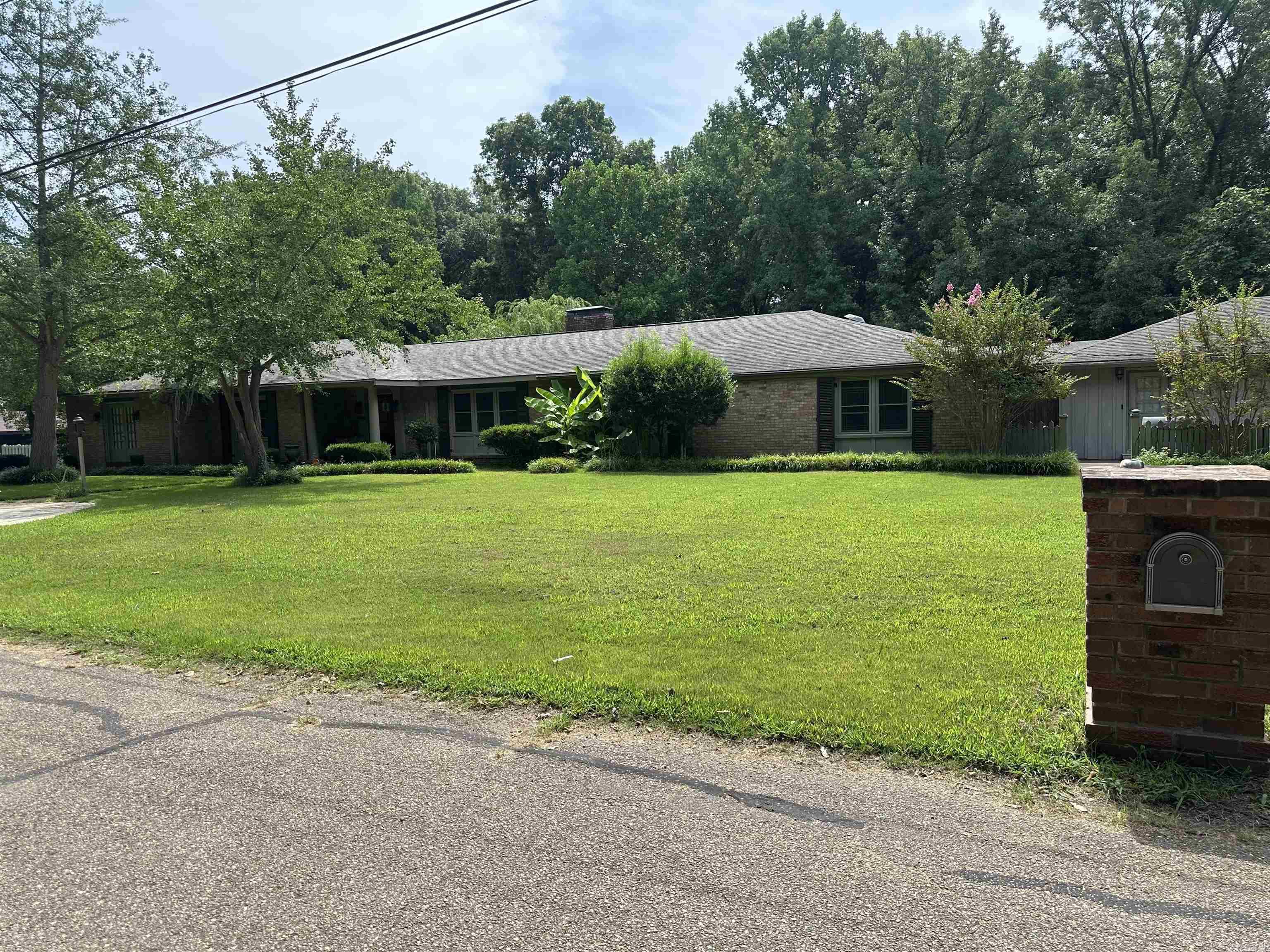 132 Stonebrook Property Photo 3