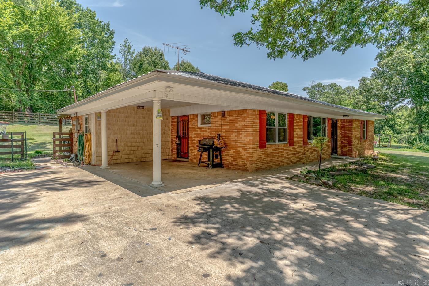 252 County Road 700 Property Photo 2
