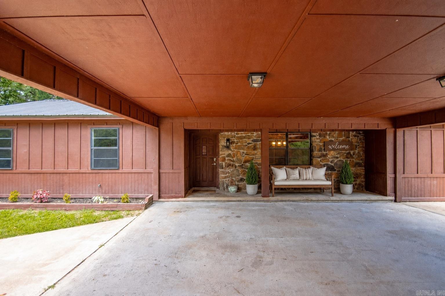 17816 Little Rd. Property Photo 4