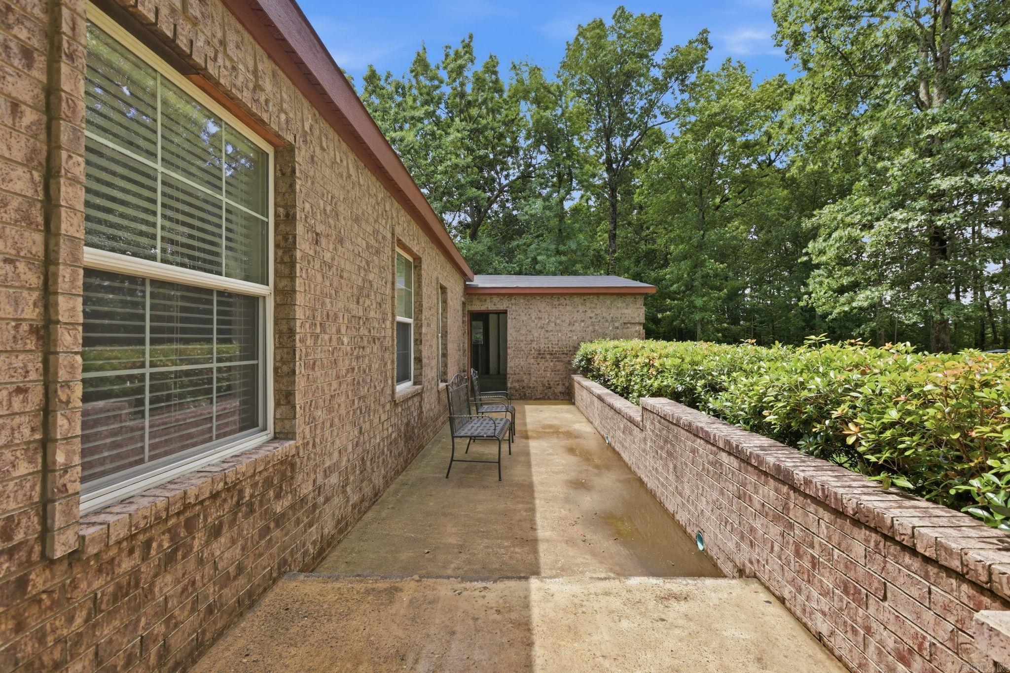 955 & 975 Highway 15 N Property Photo 6