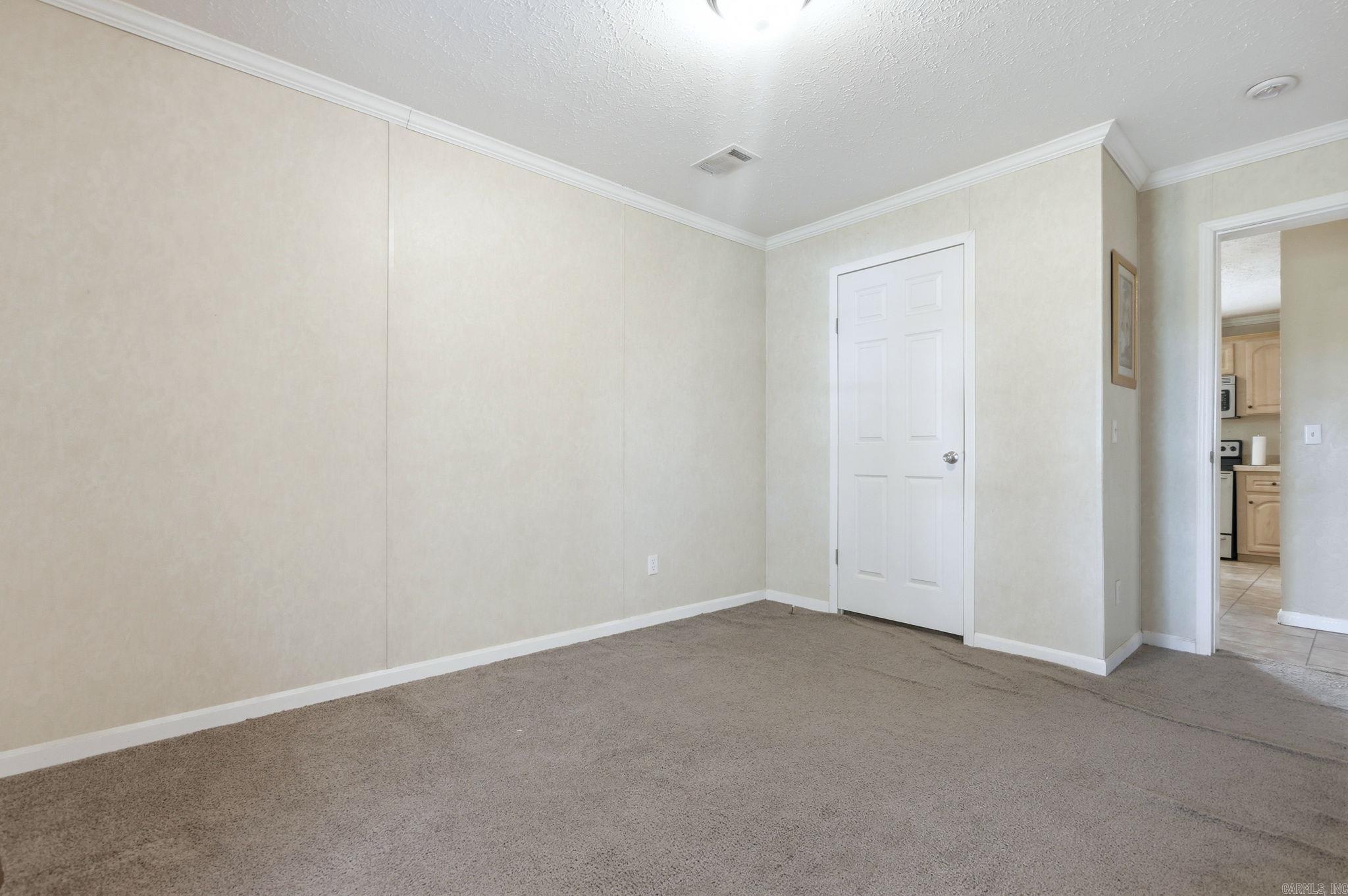 955 & 975 Highway 15 N Property Photo 25