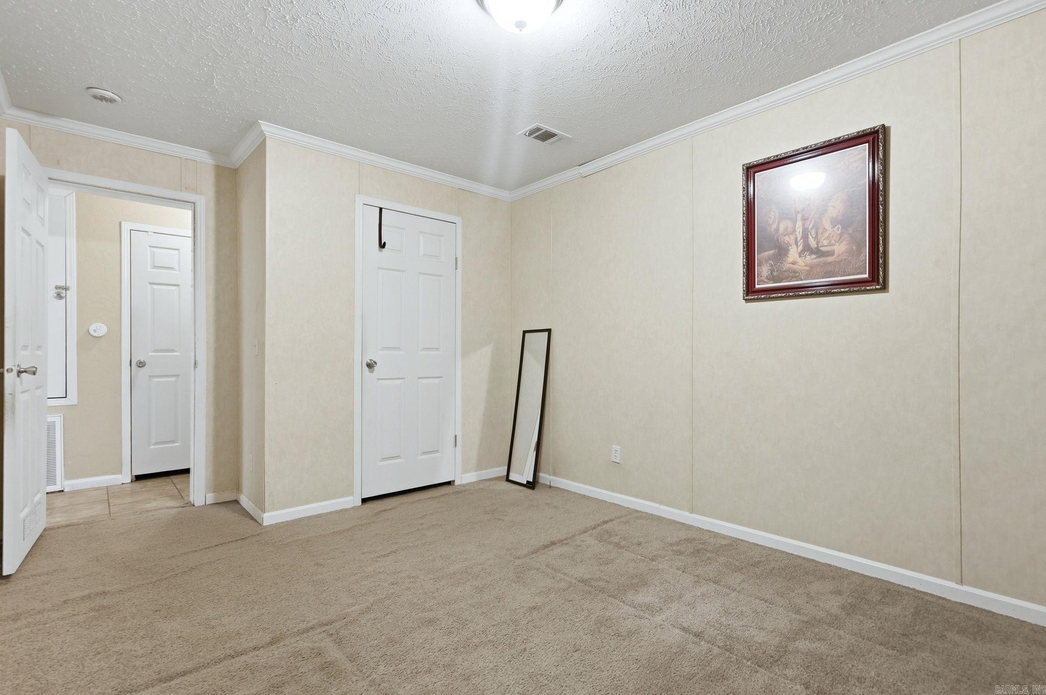955 & 975 Highway 15 N Property Photo 27