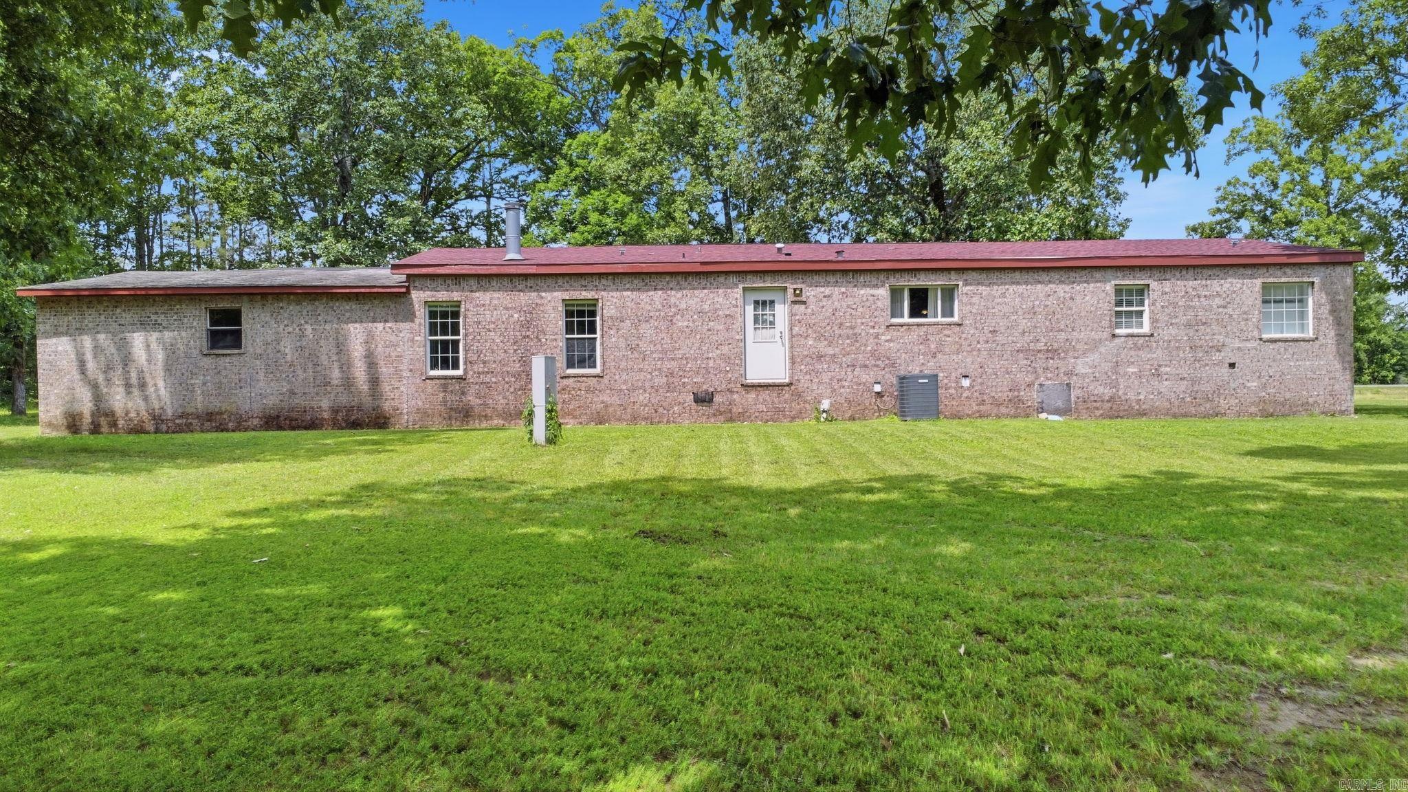 955 & 975 Highway 15 N Property Photo 43
