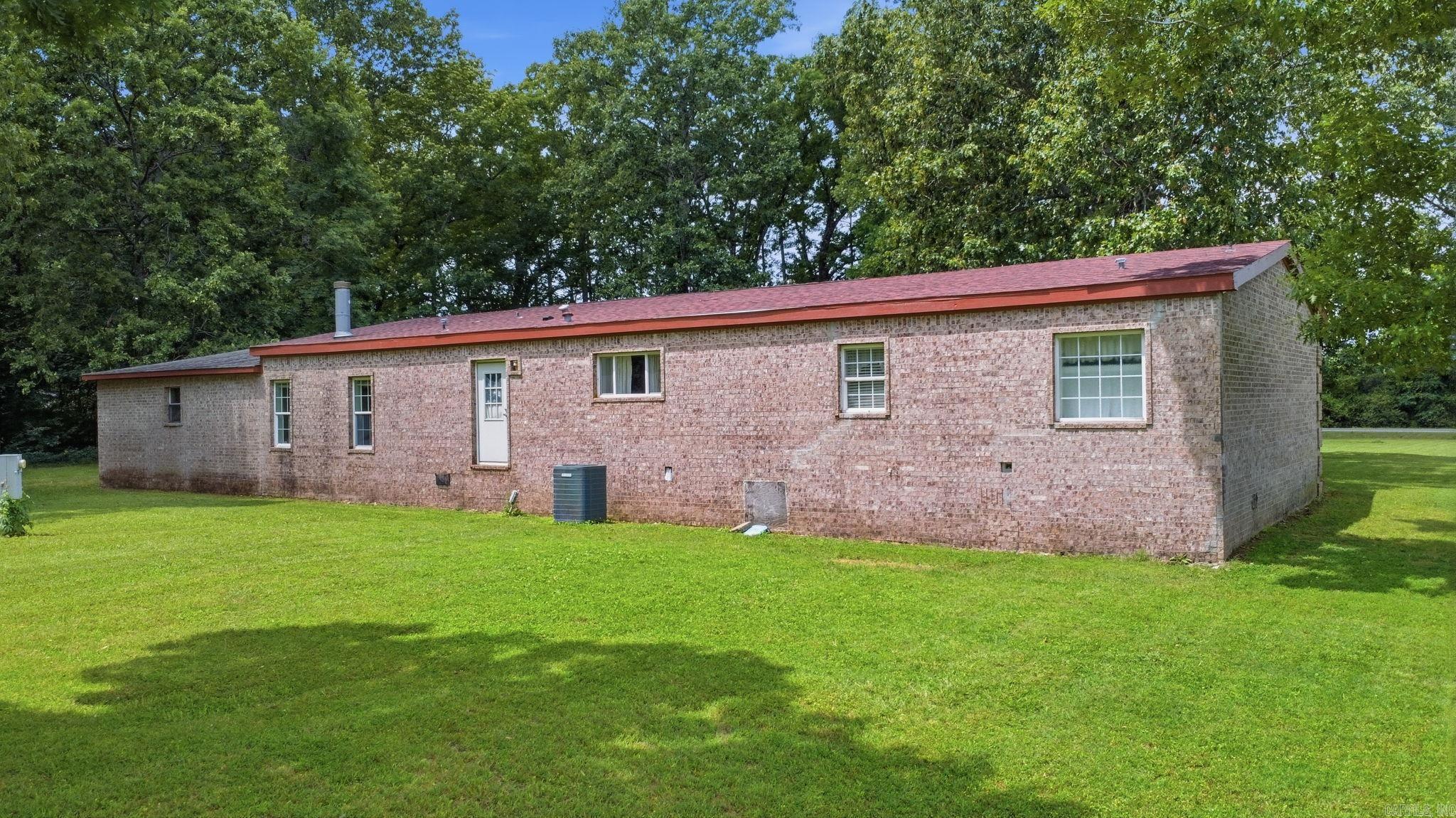955 & 975 Highway 15 N Property Photo 44