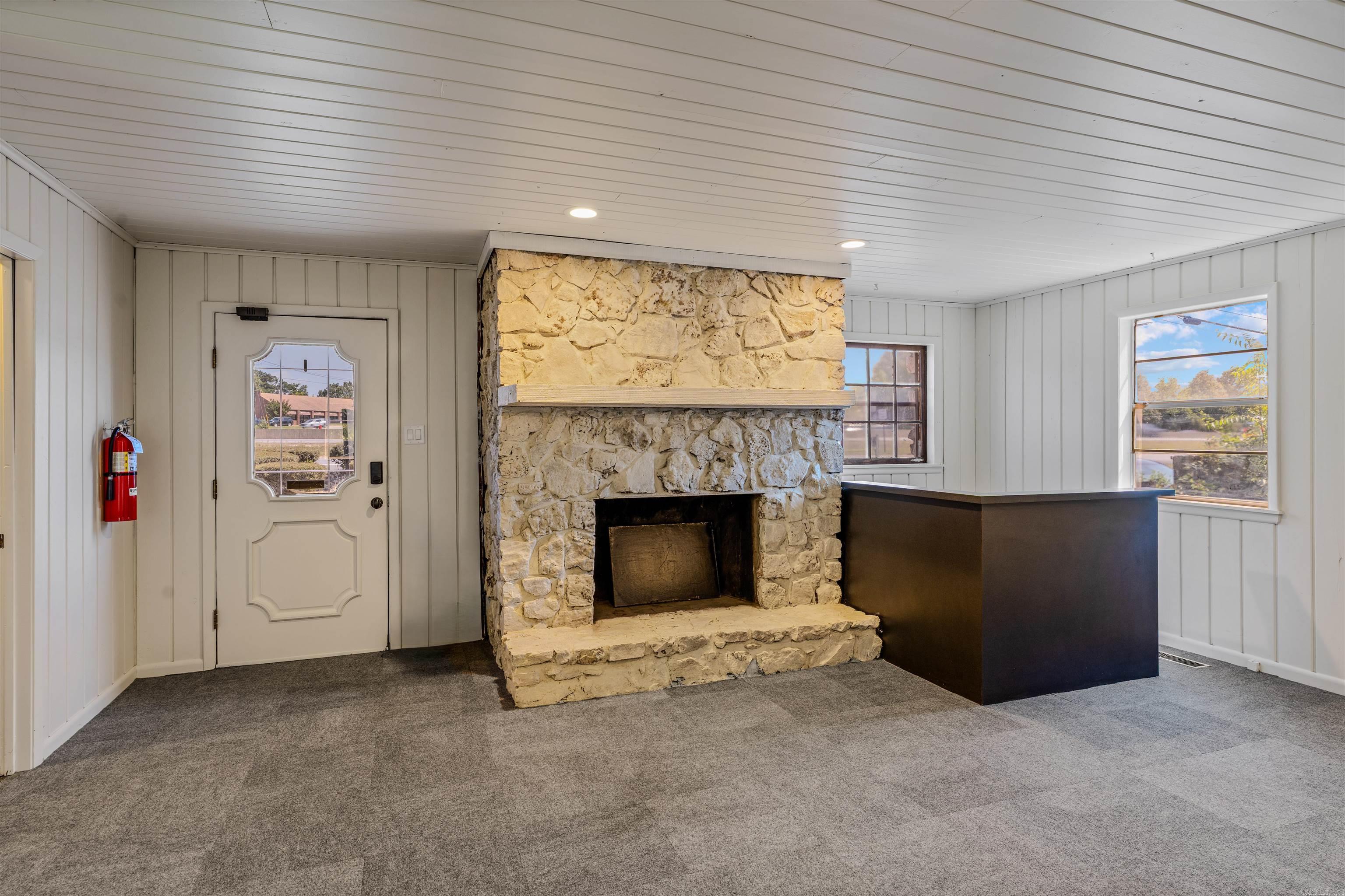 17940 I-30 Property Photo 14