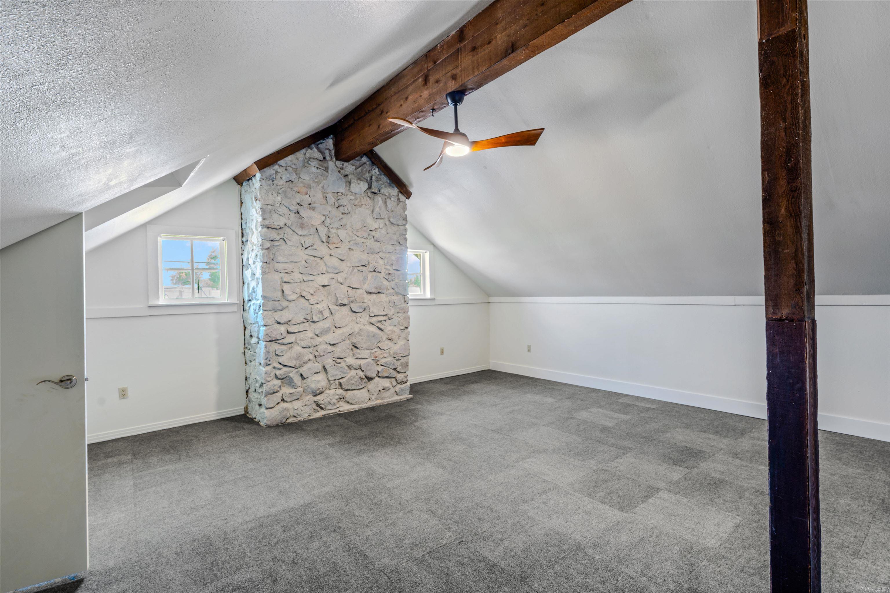17940 I-30 Property Photo 28