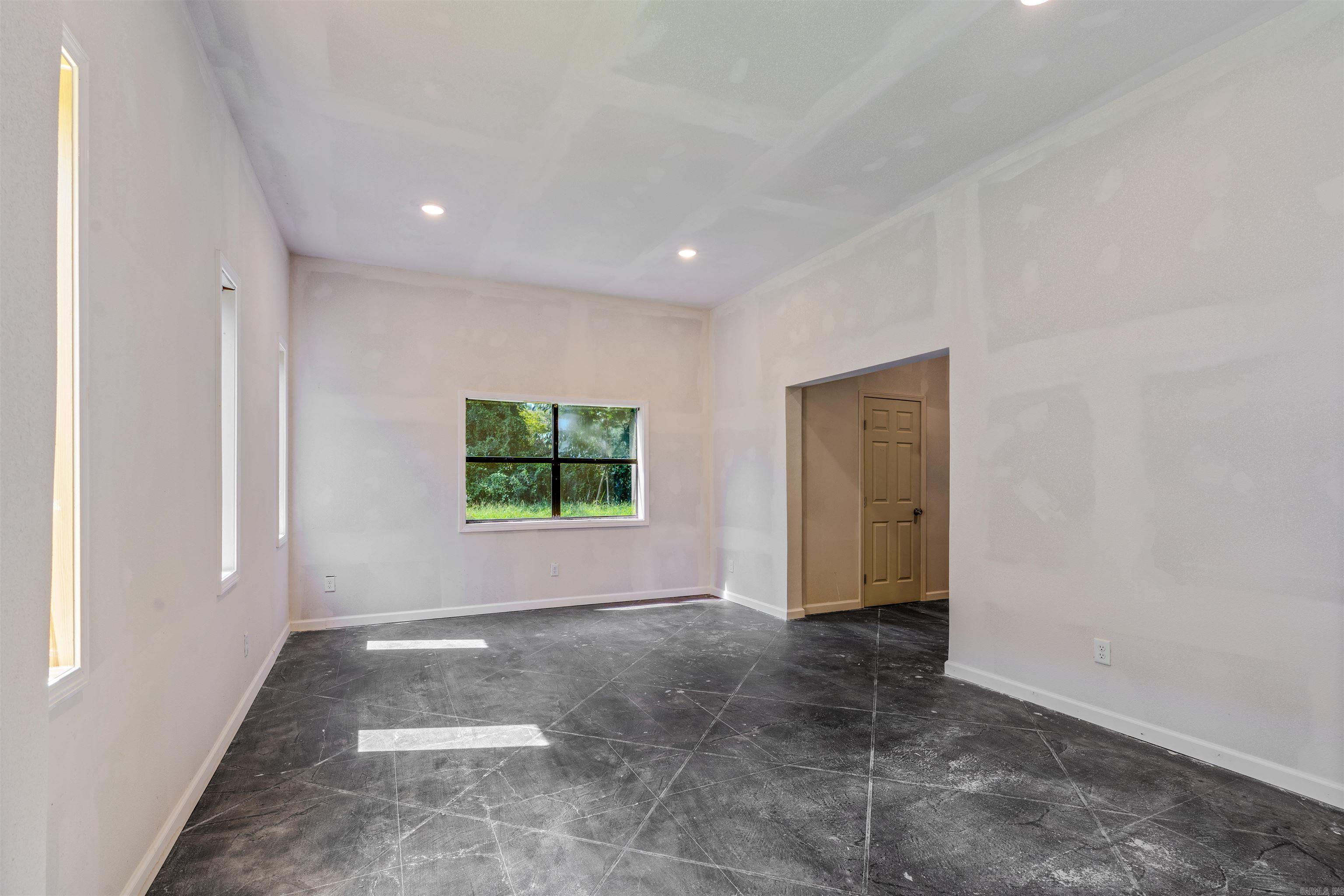 17940 I-30 Property Photo 35