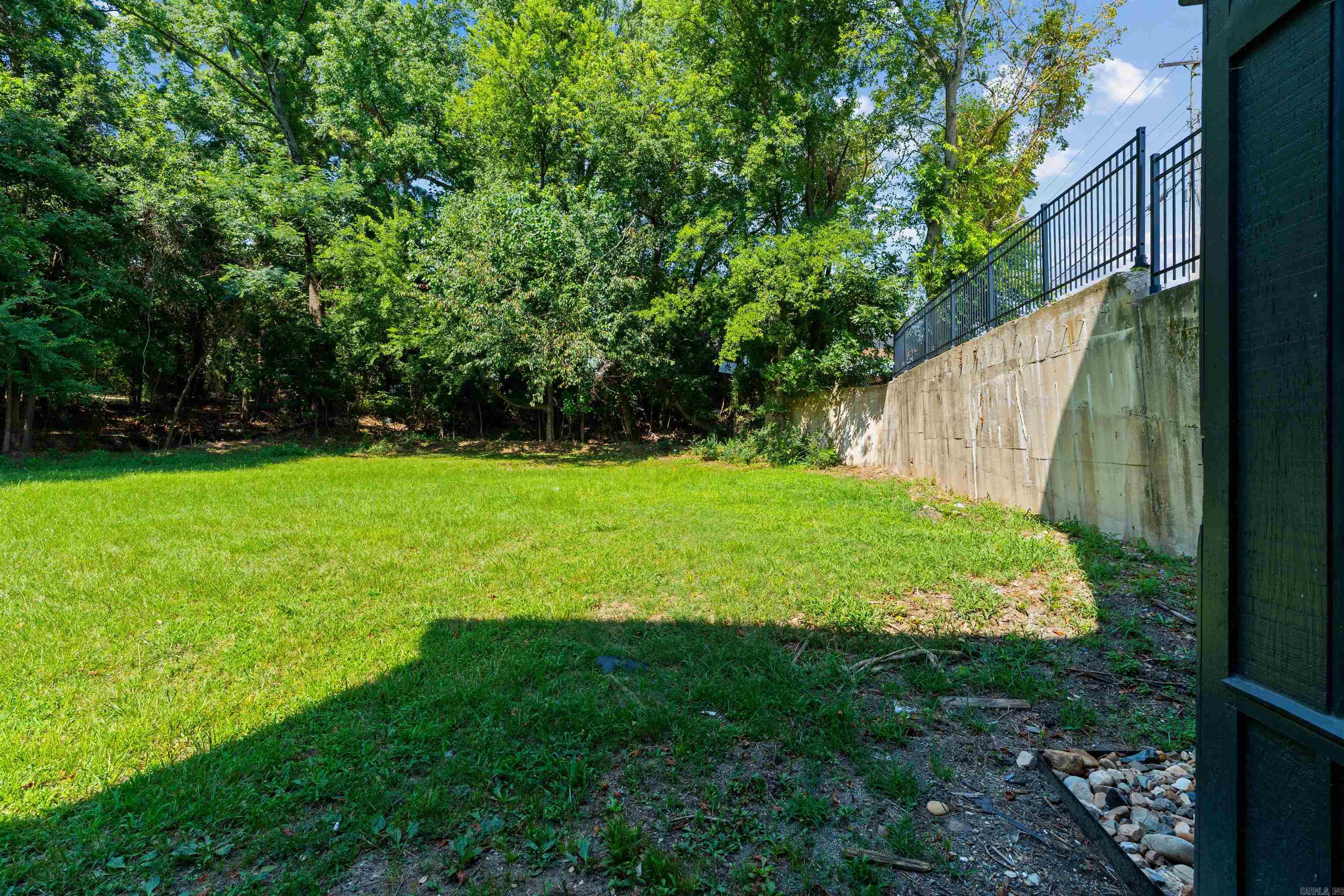 17940 I-30 Property Photo 38