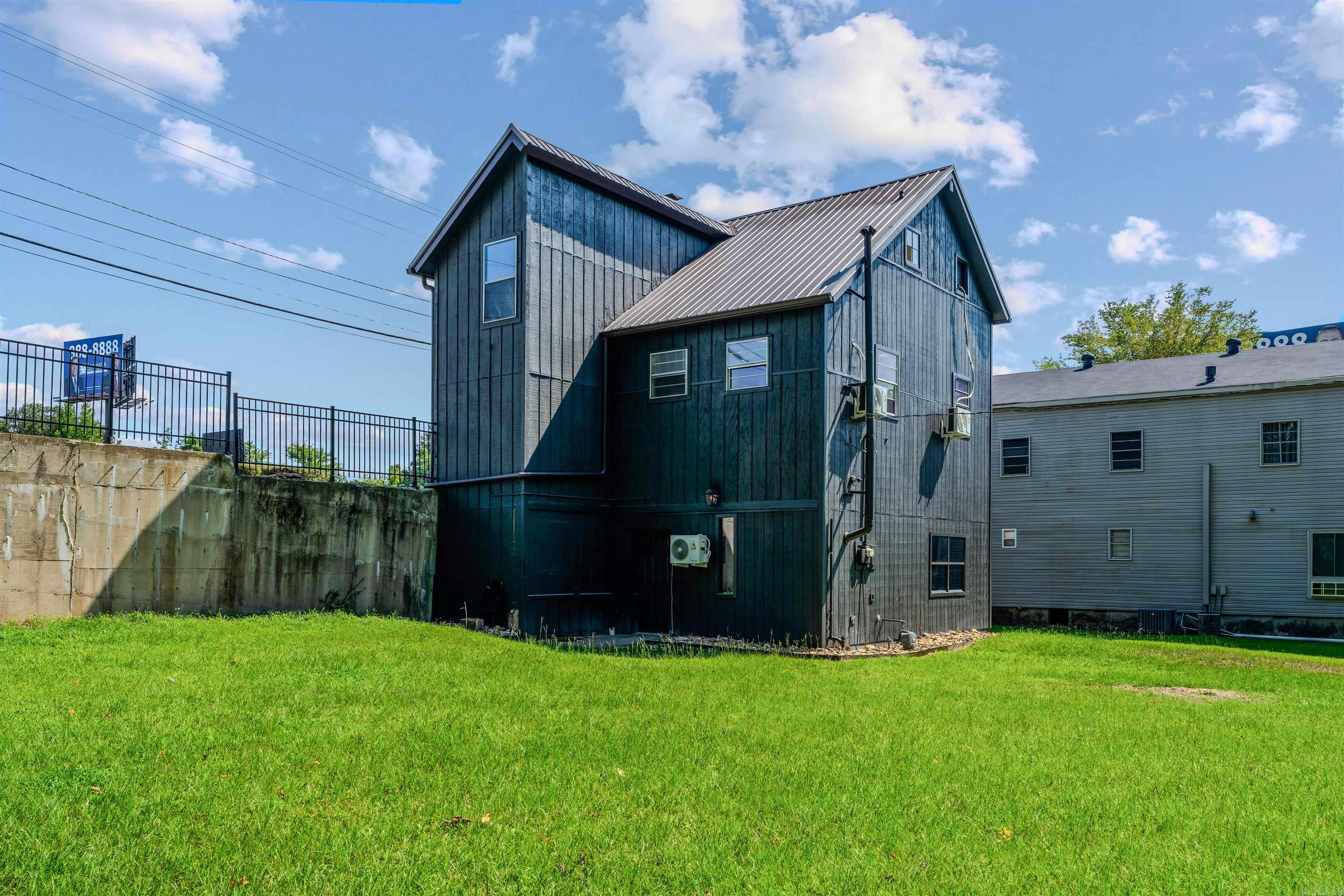 17940 I-30 Property Photo 47