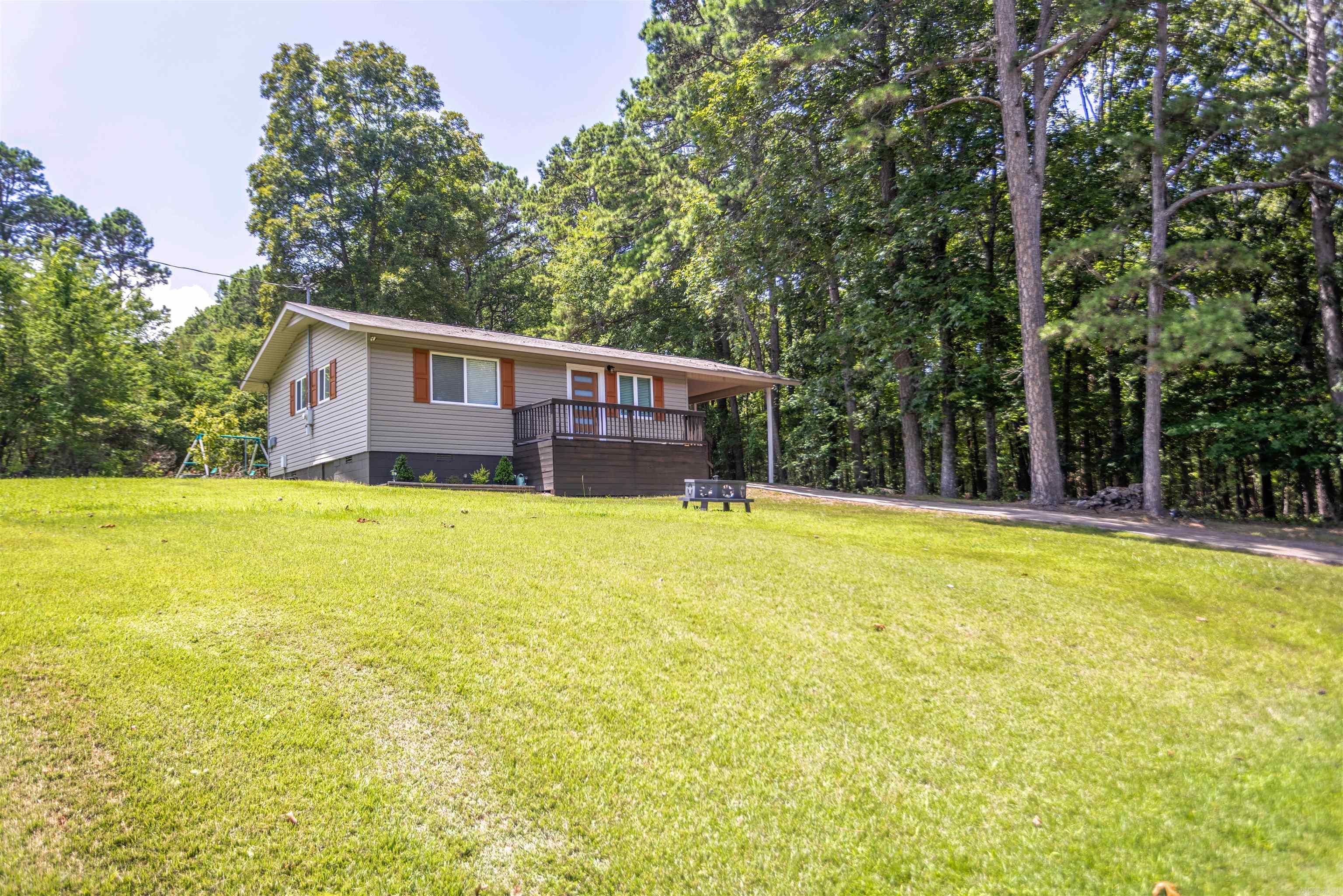 242 Lakeview Drive Property Photo 2