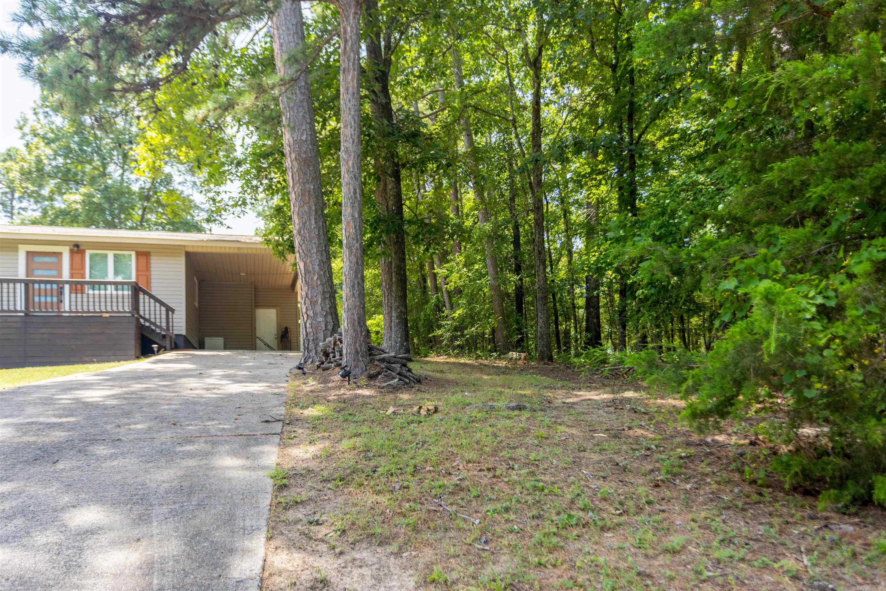 242 Lakeview Drive Property Photo 5