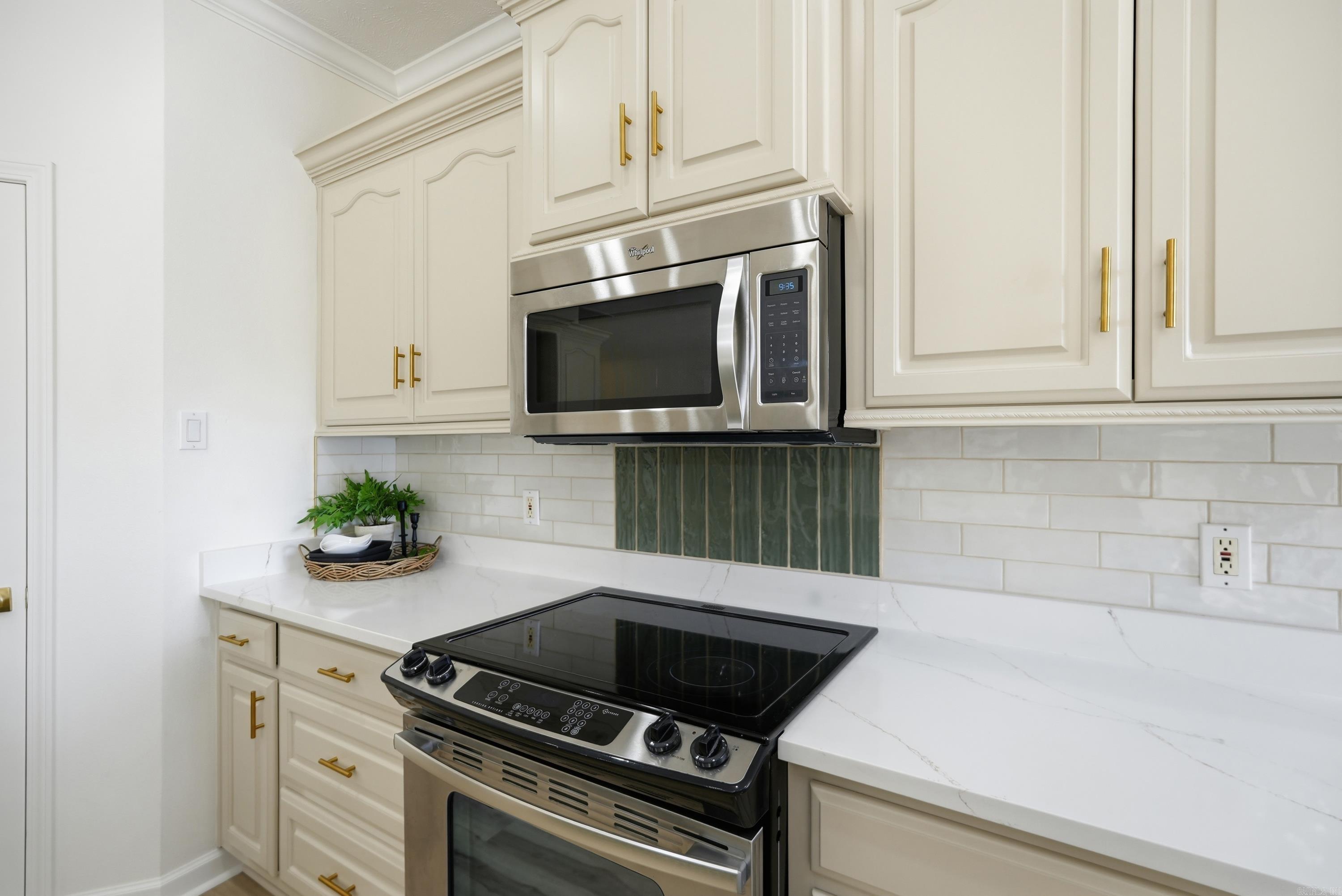 1724 Oakbrook Drive Property Photo 15