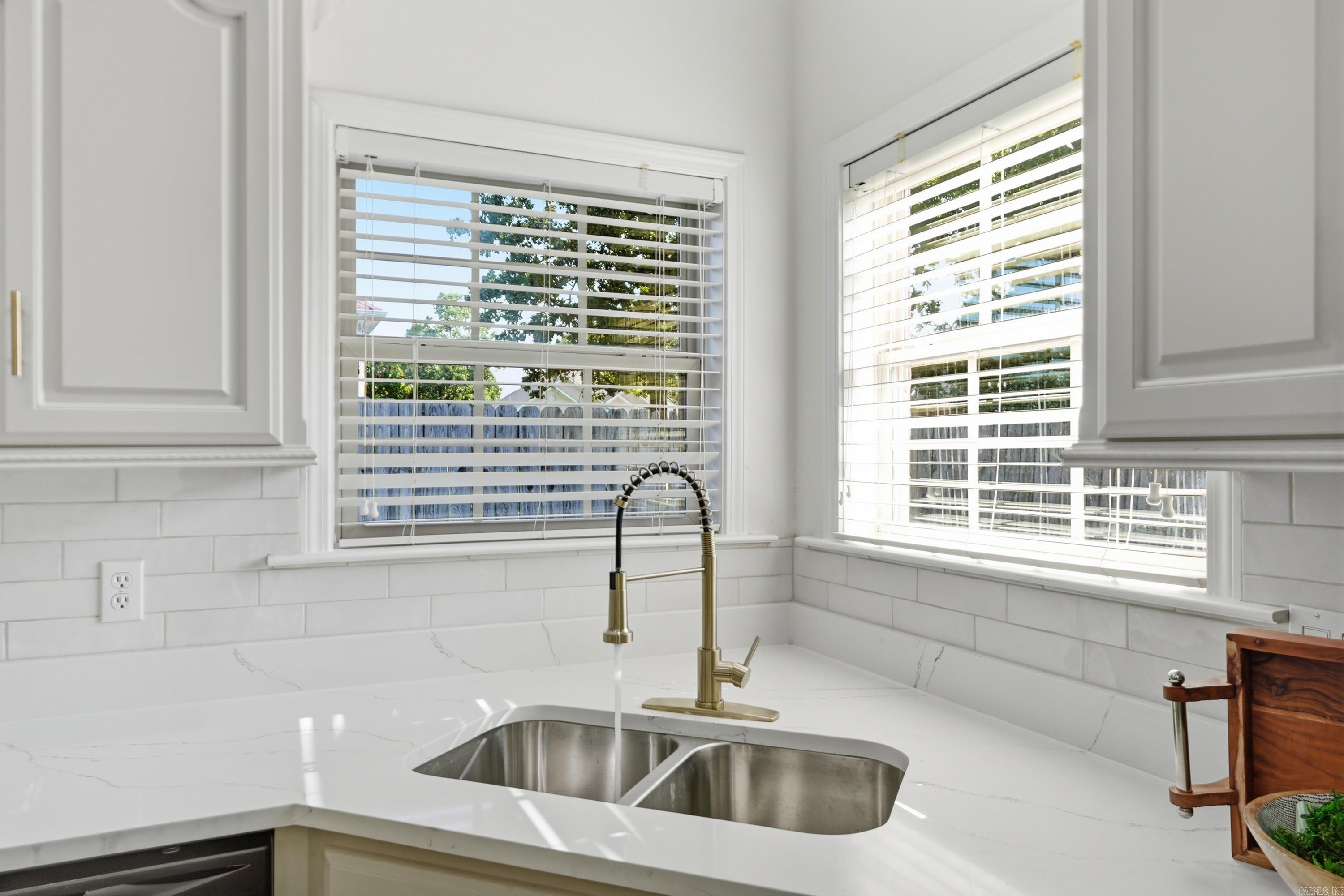 1724 Oakbrook Drive Property Photo 16