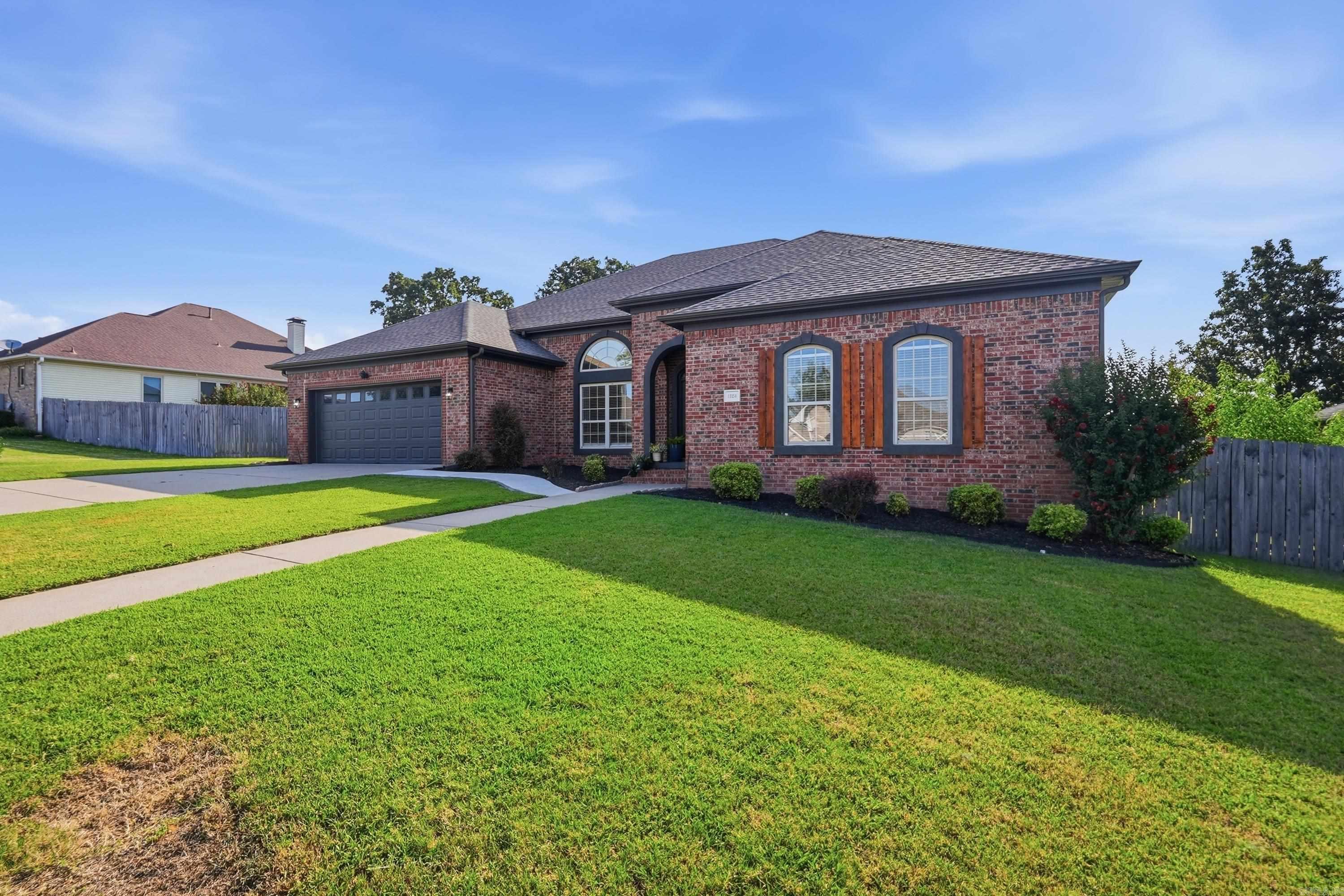 1724 Oakbrook Drive Property Photo 32