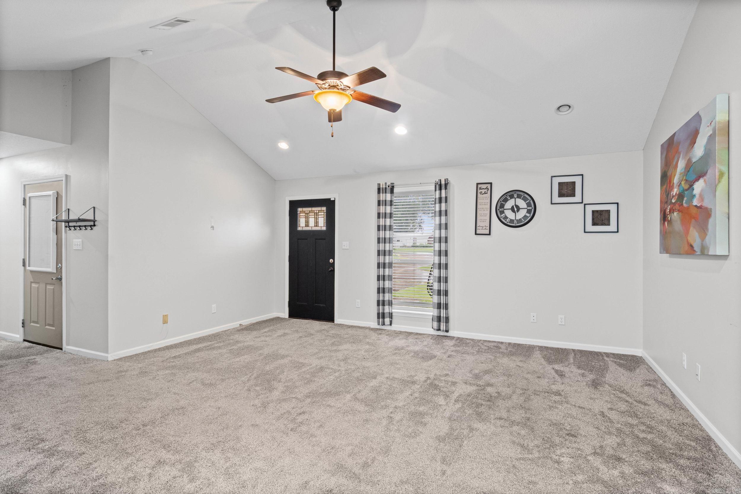2546 Highway 284 Property Photo 6