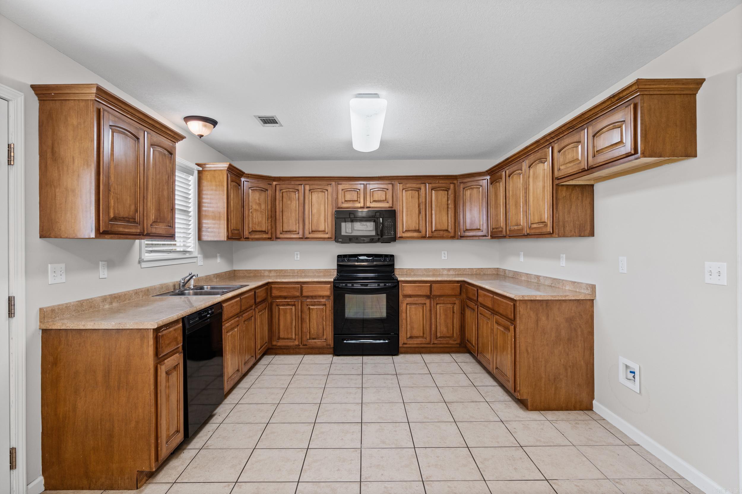 2546 Highway 284 Property Photo 8