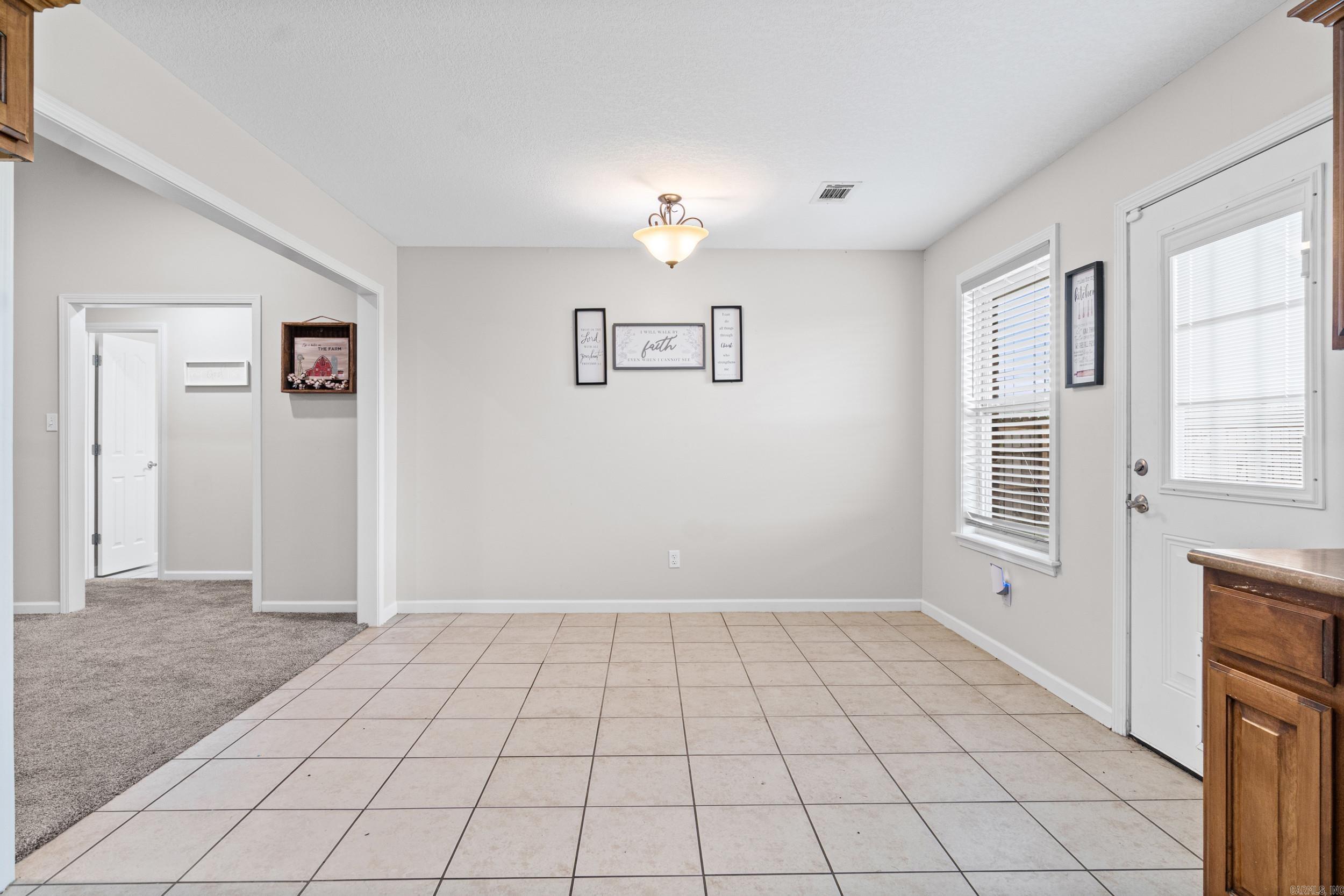 2546 Highway 284 Property Photo 10