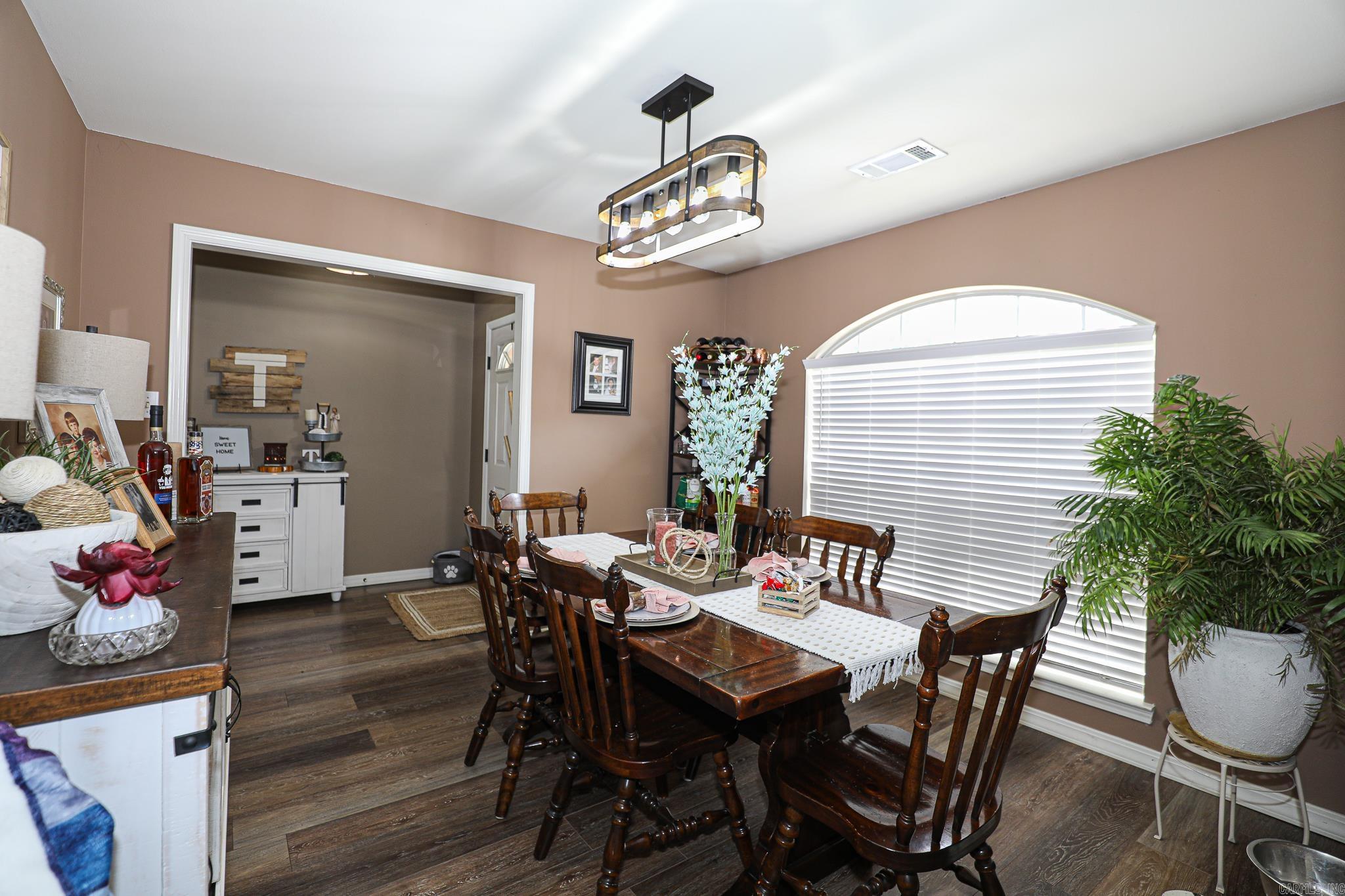 704 Sheffield Drive Property Photo 17