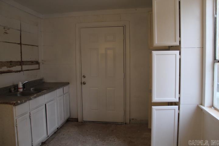 141 Central Avenue Property Photo 10