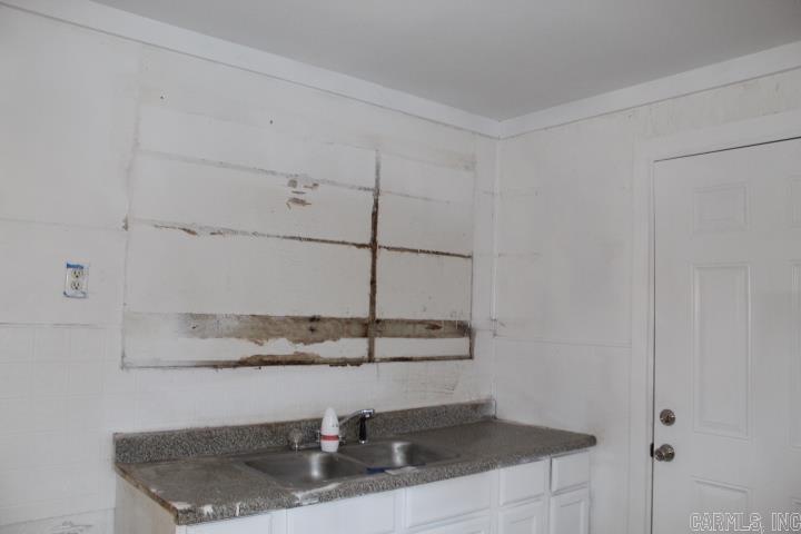 141 Central Avenue Property Photo 12