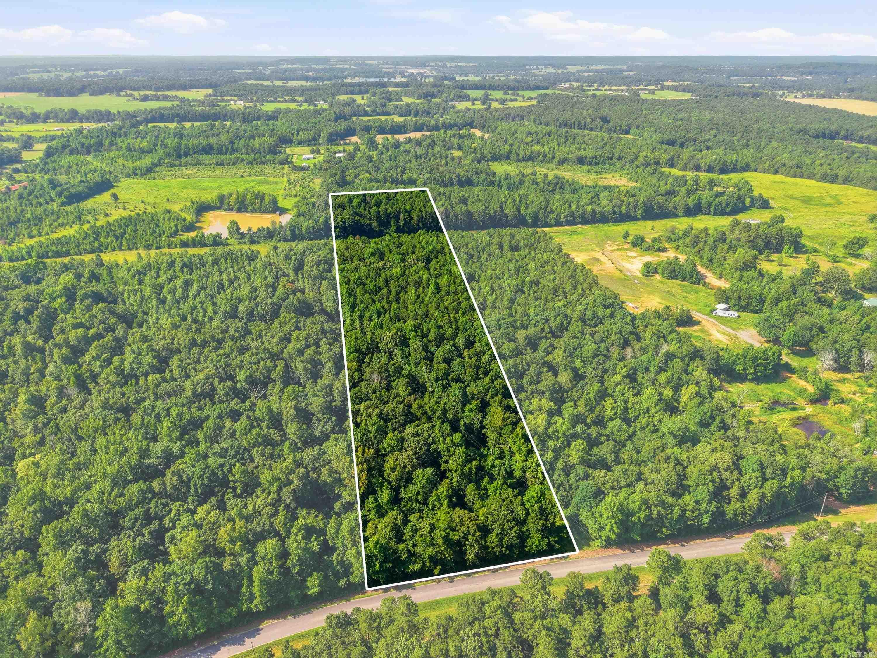 000 County Line Road Property Photo 2