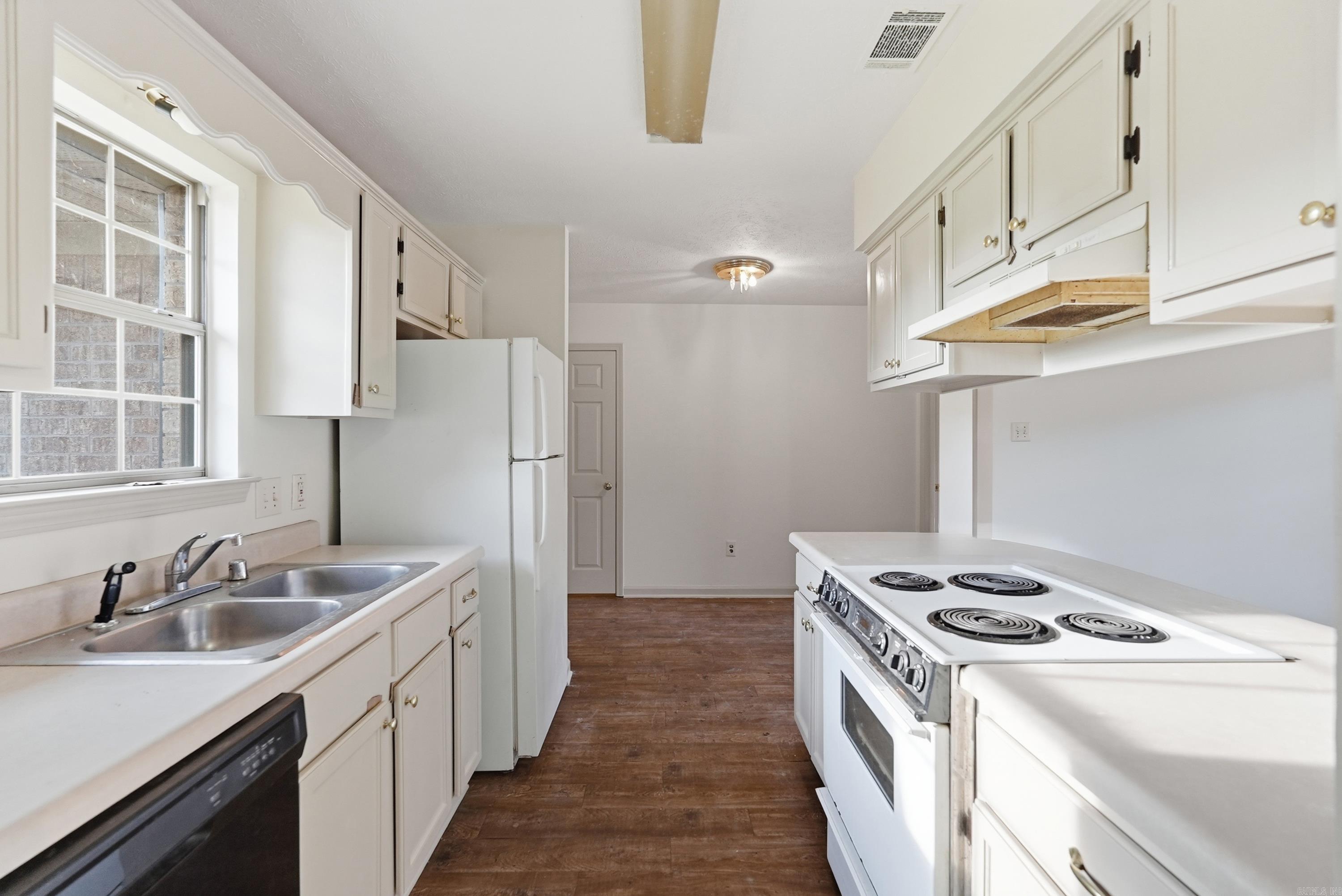 640 Cherub Drive Property Photo 13