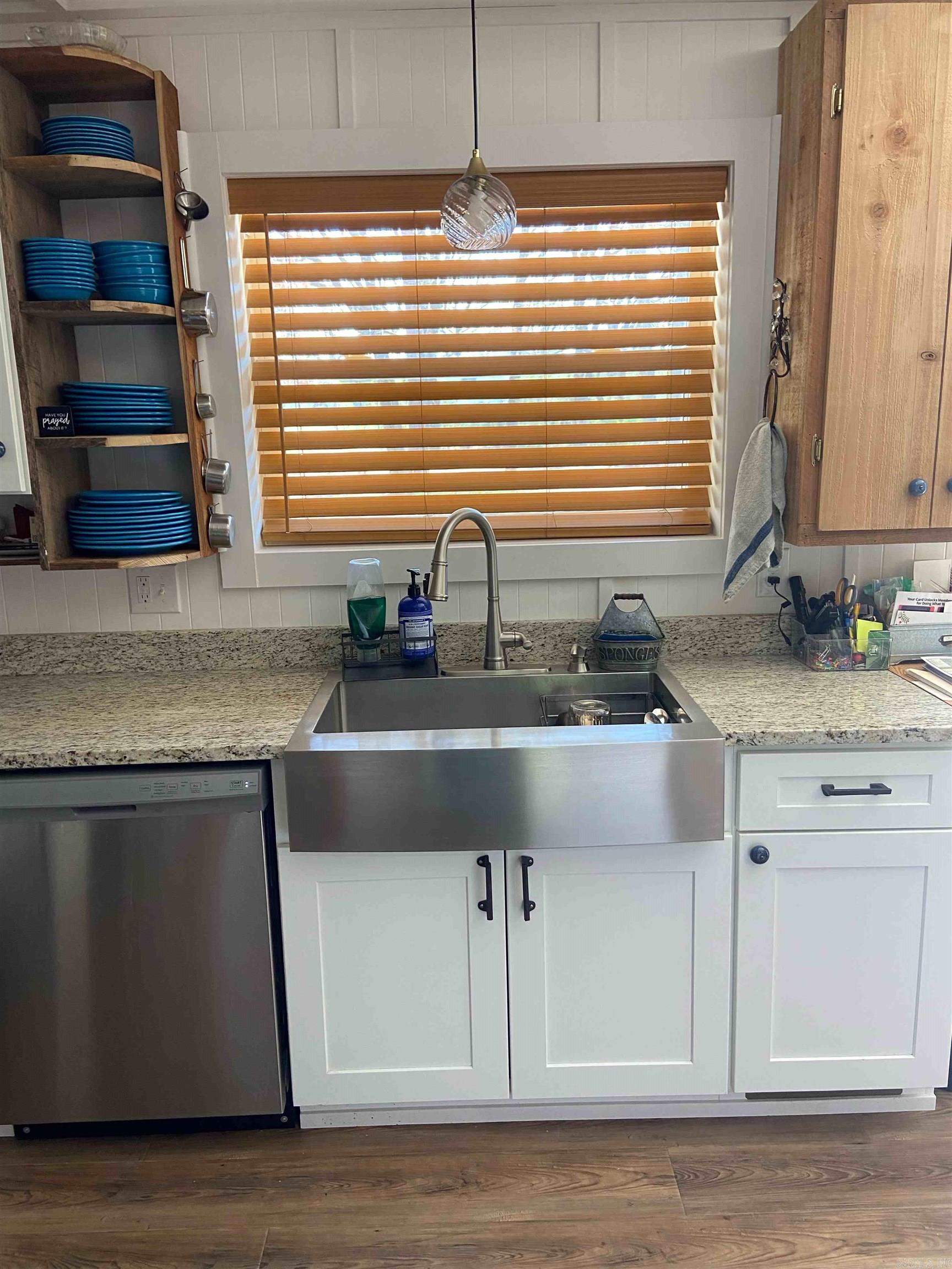 517 E Webb Street Property Photo 10