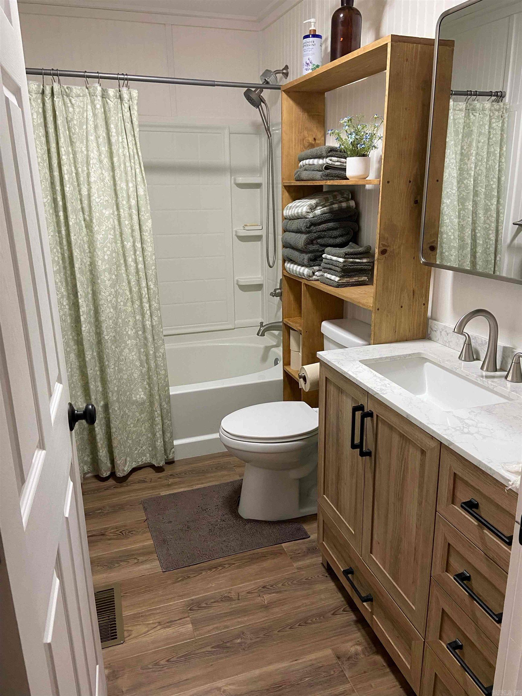 517 E Webb Street Property Photo 20
