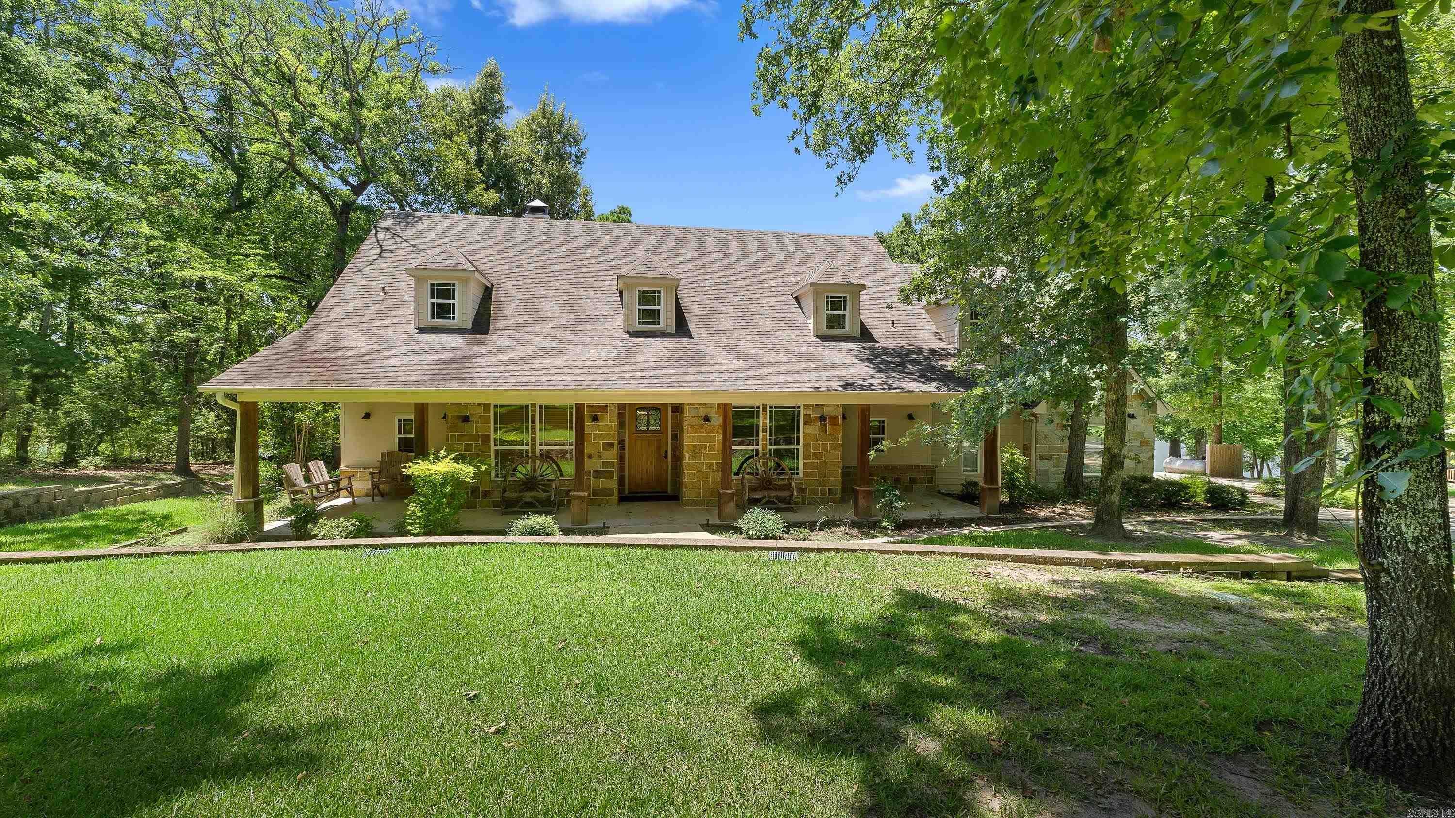 9152 Safari Bluff