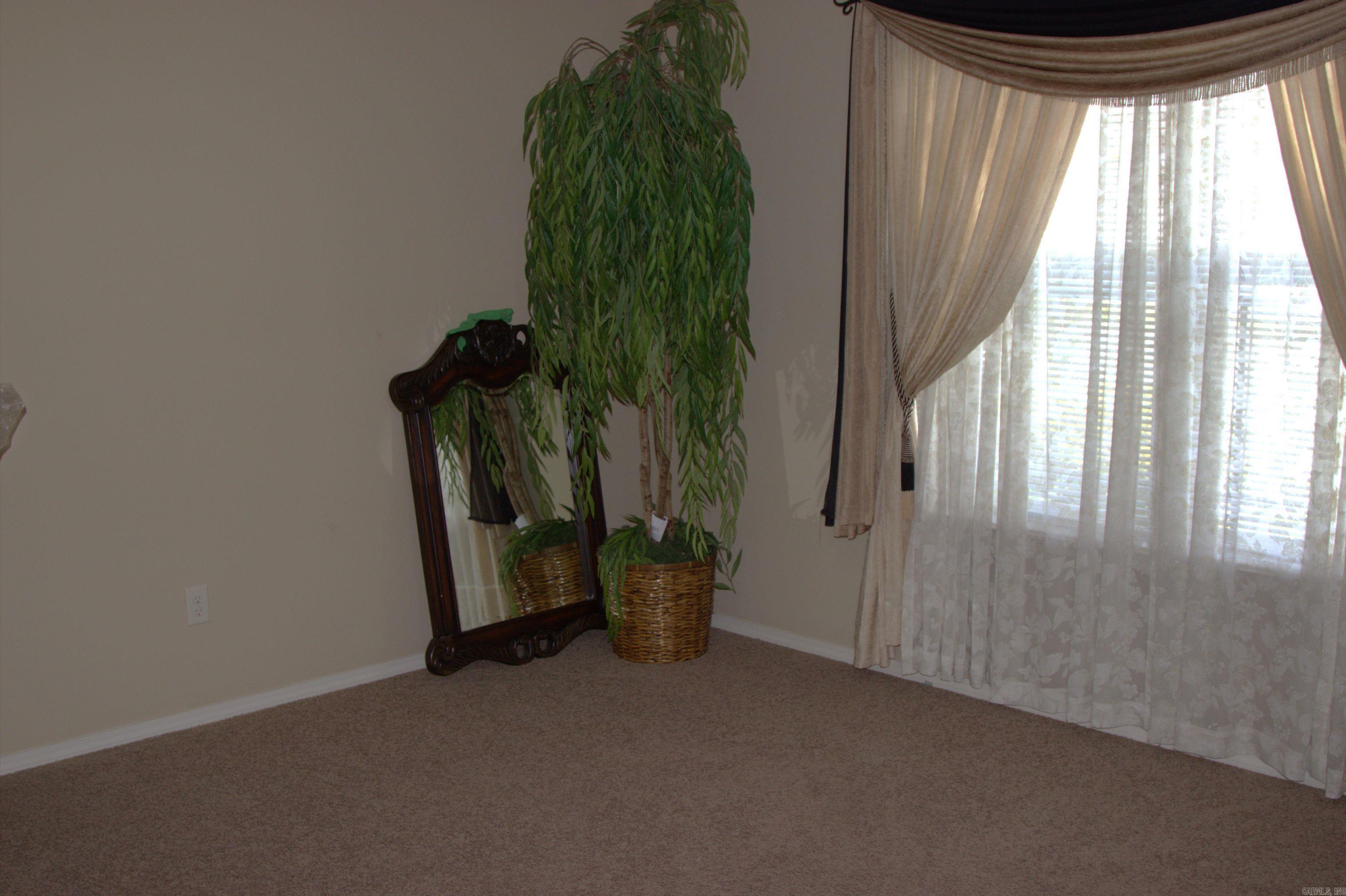 1109 Yarrow Drive Property Photo 6