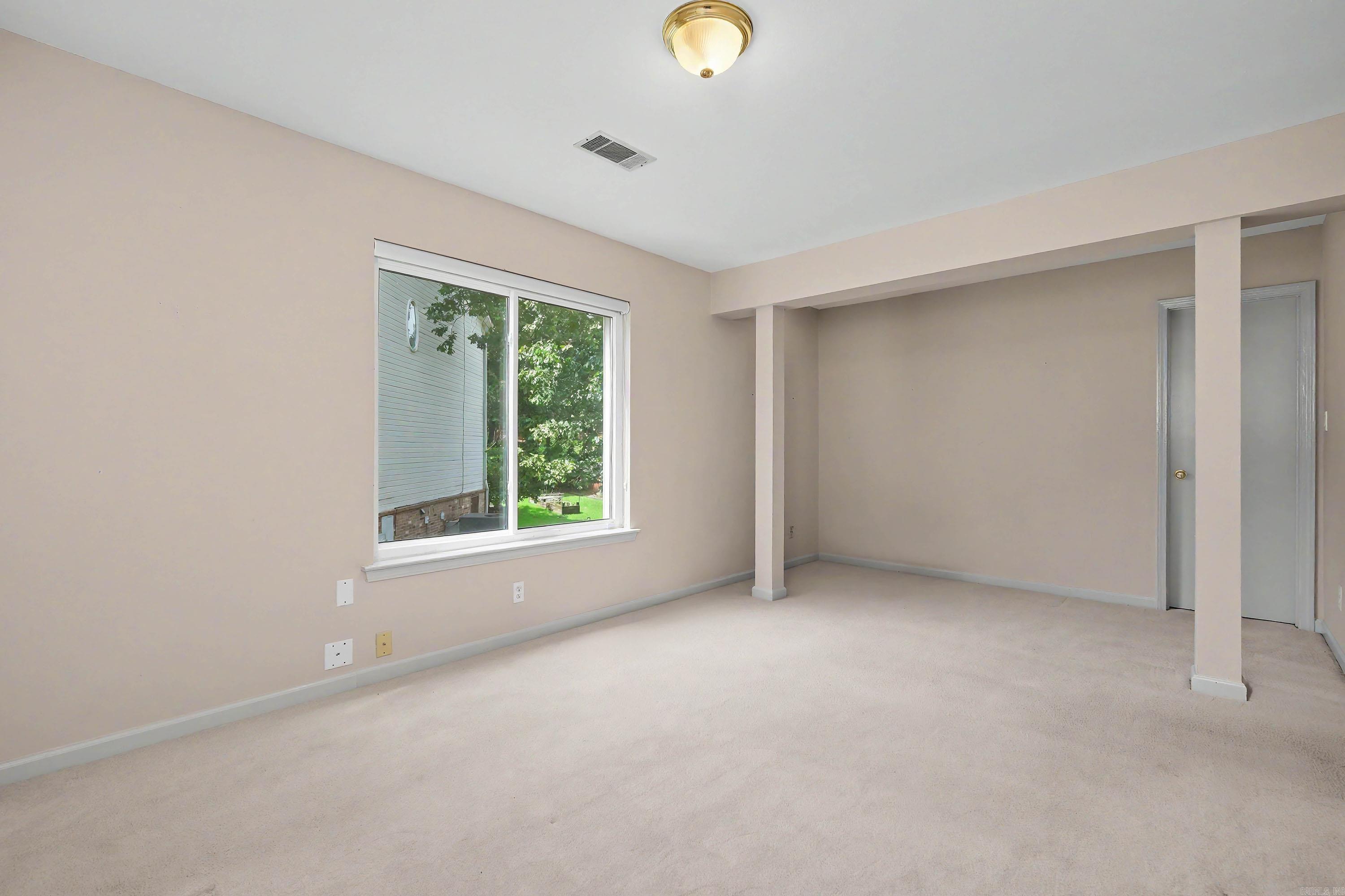 4 Berney Way Court Property Photo 32