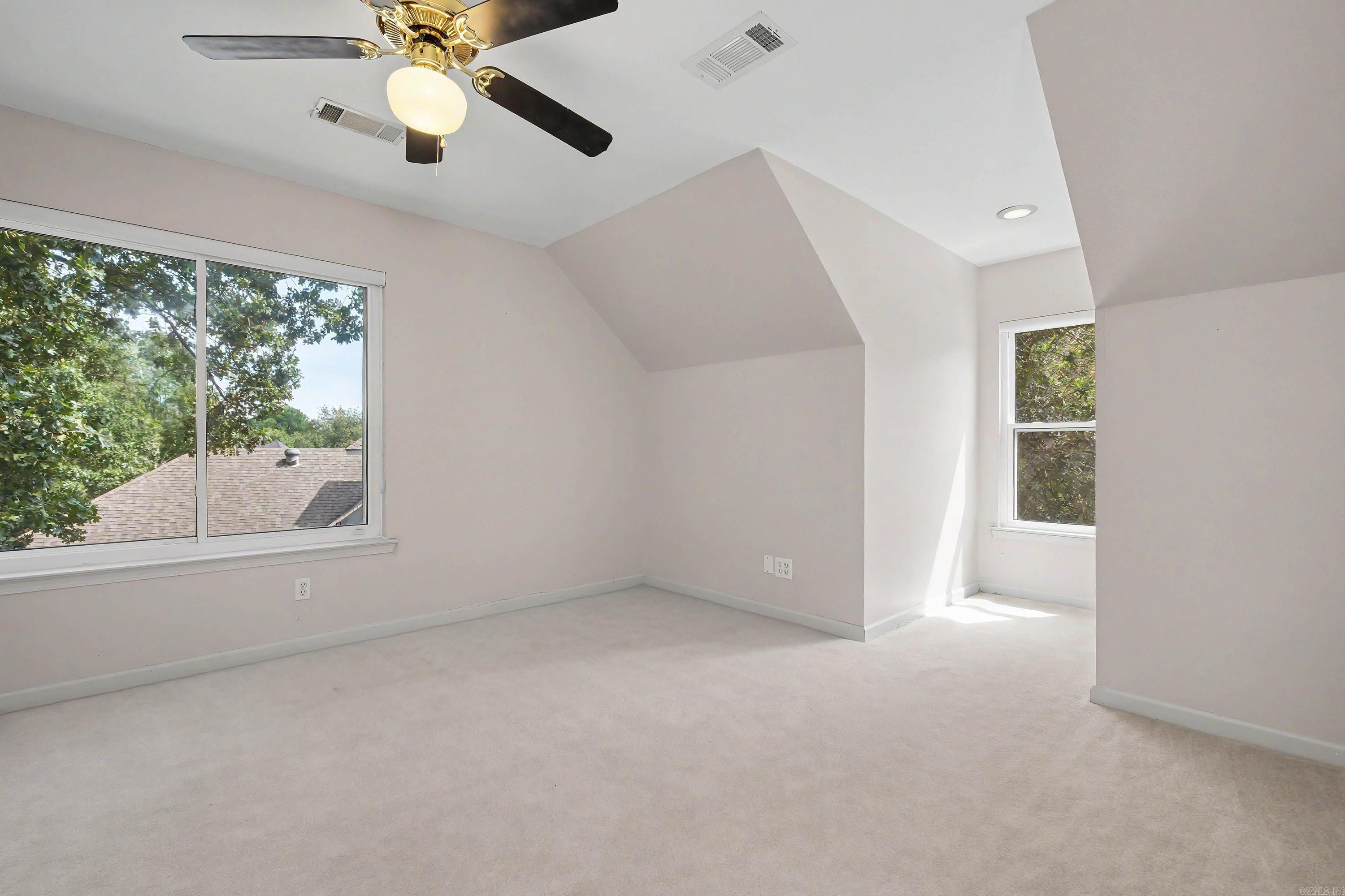 4 Berney Way Court Property Photo 40