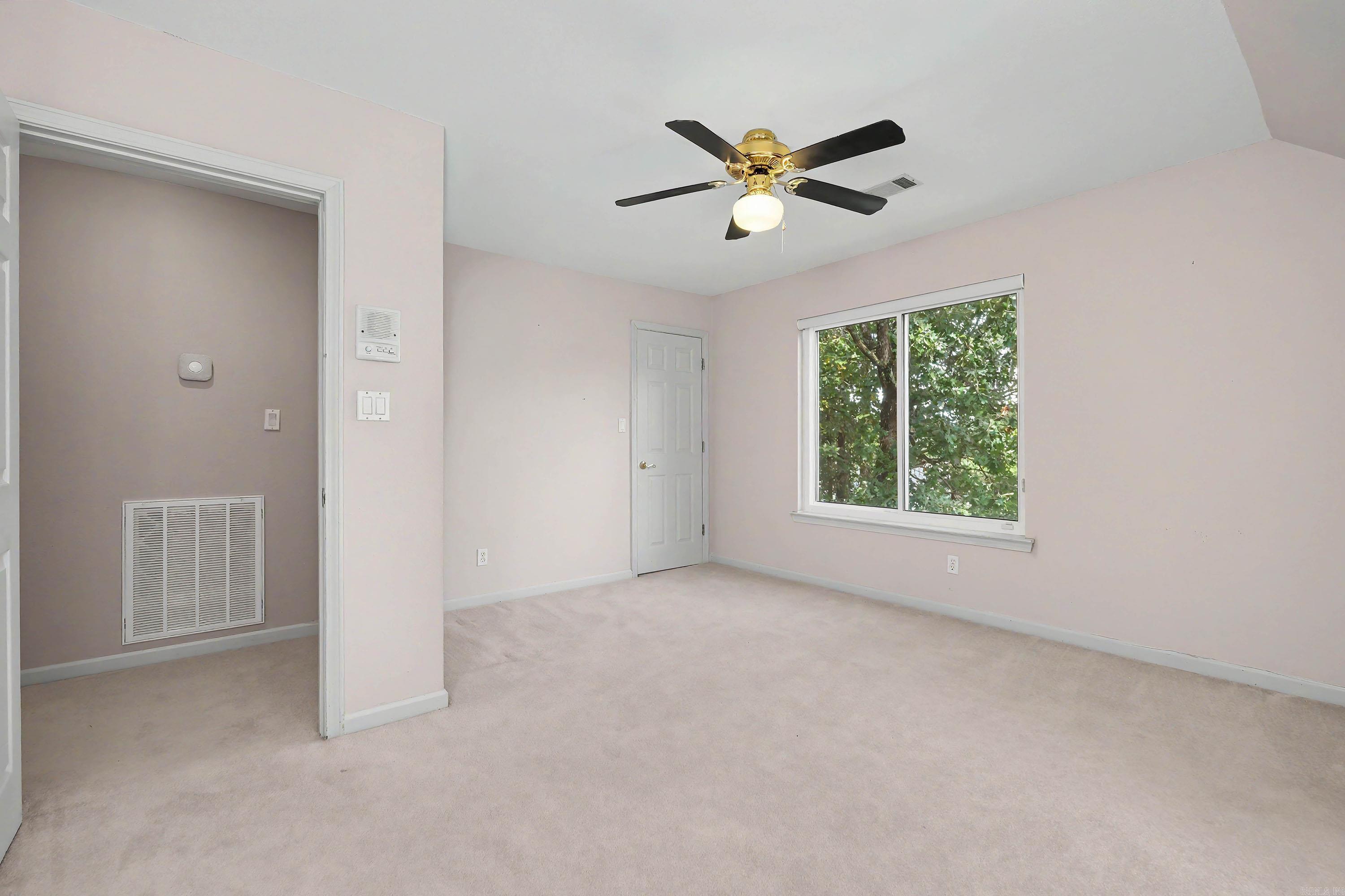 4 Berney Way Court Property Photo 42
