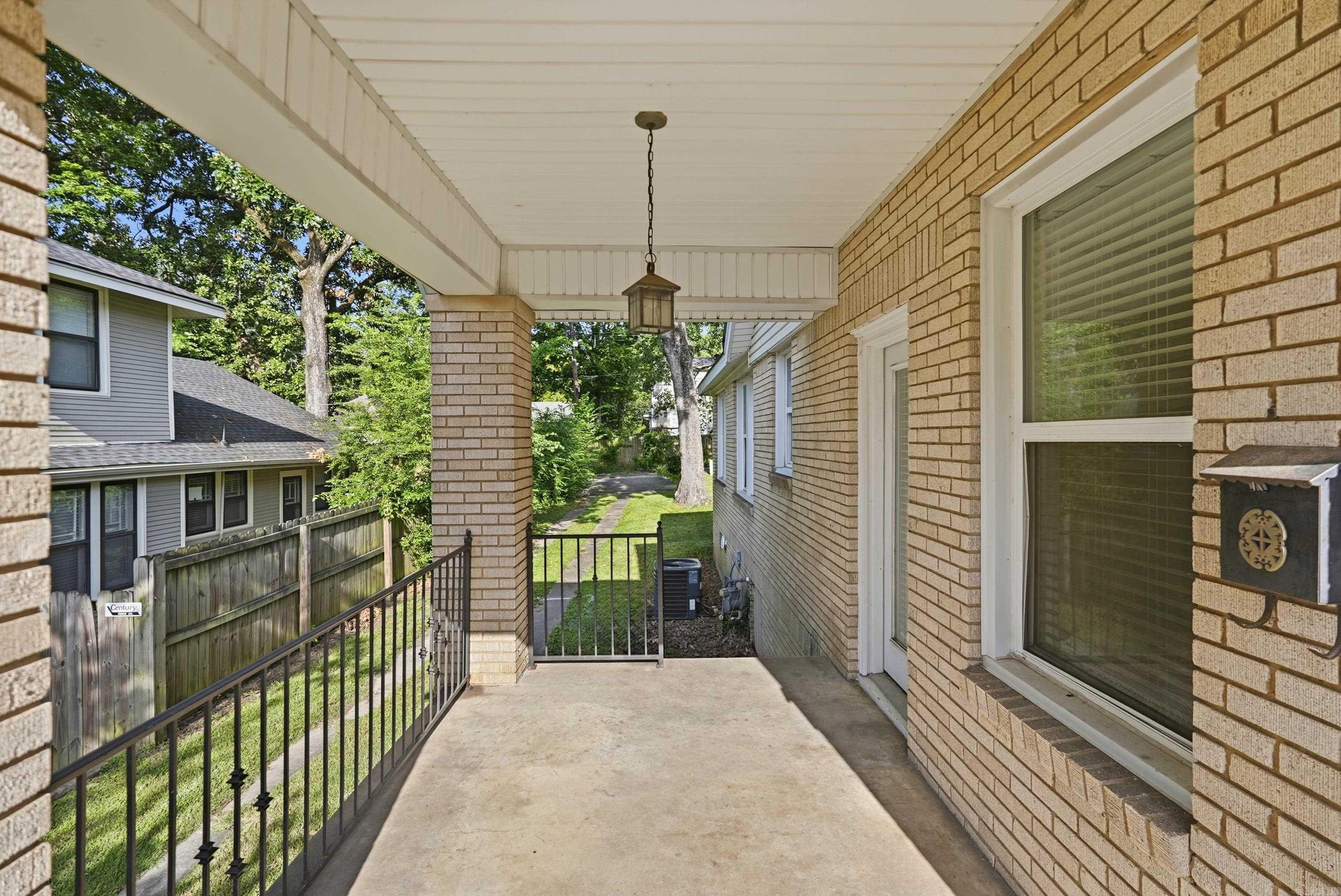 316 N Pine Street Property Photo 6