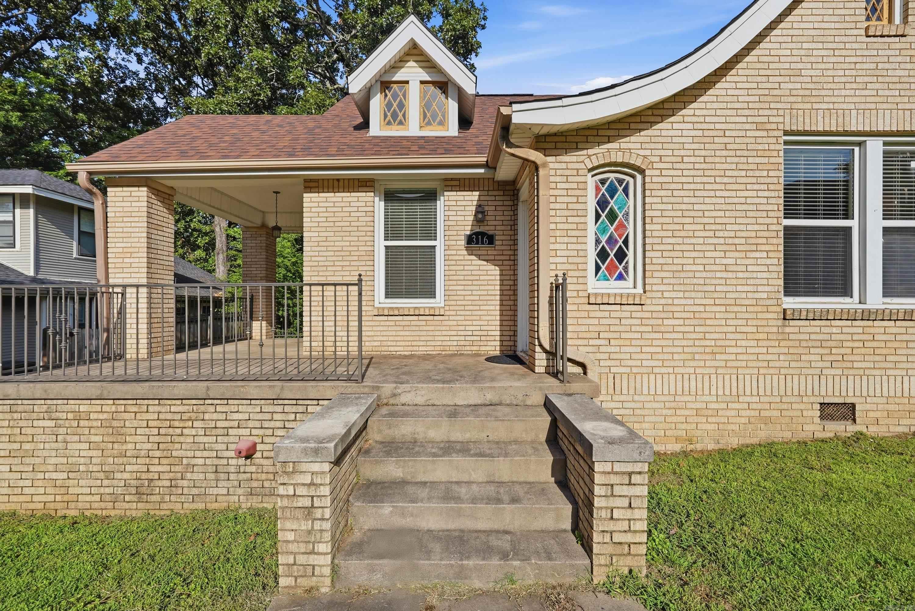 316 N Pine Street Property Photo 7