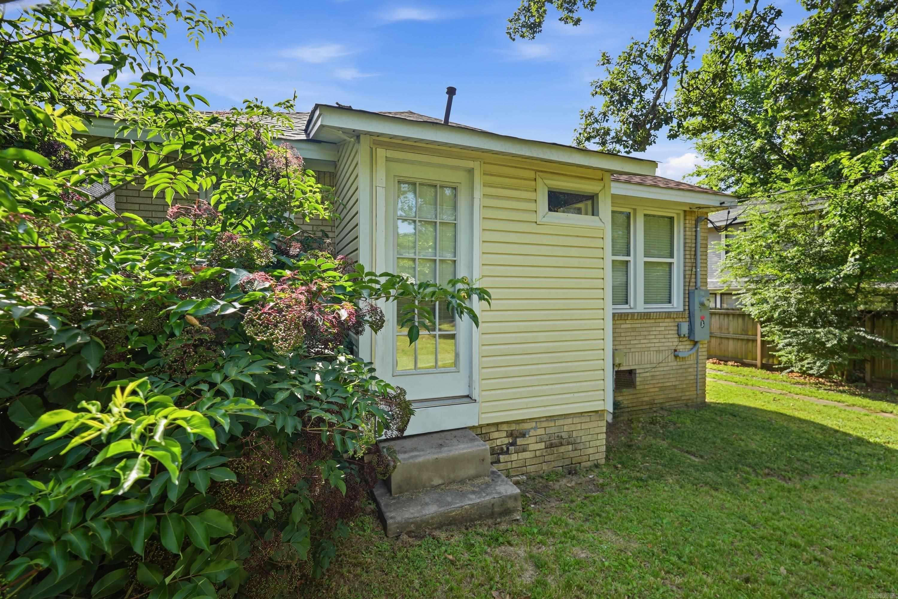 316 N Pine Street Property Photo 45