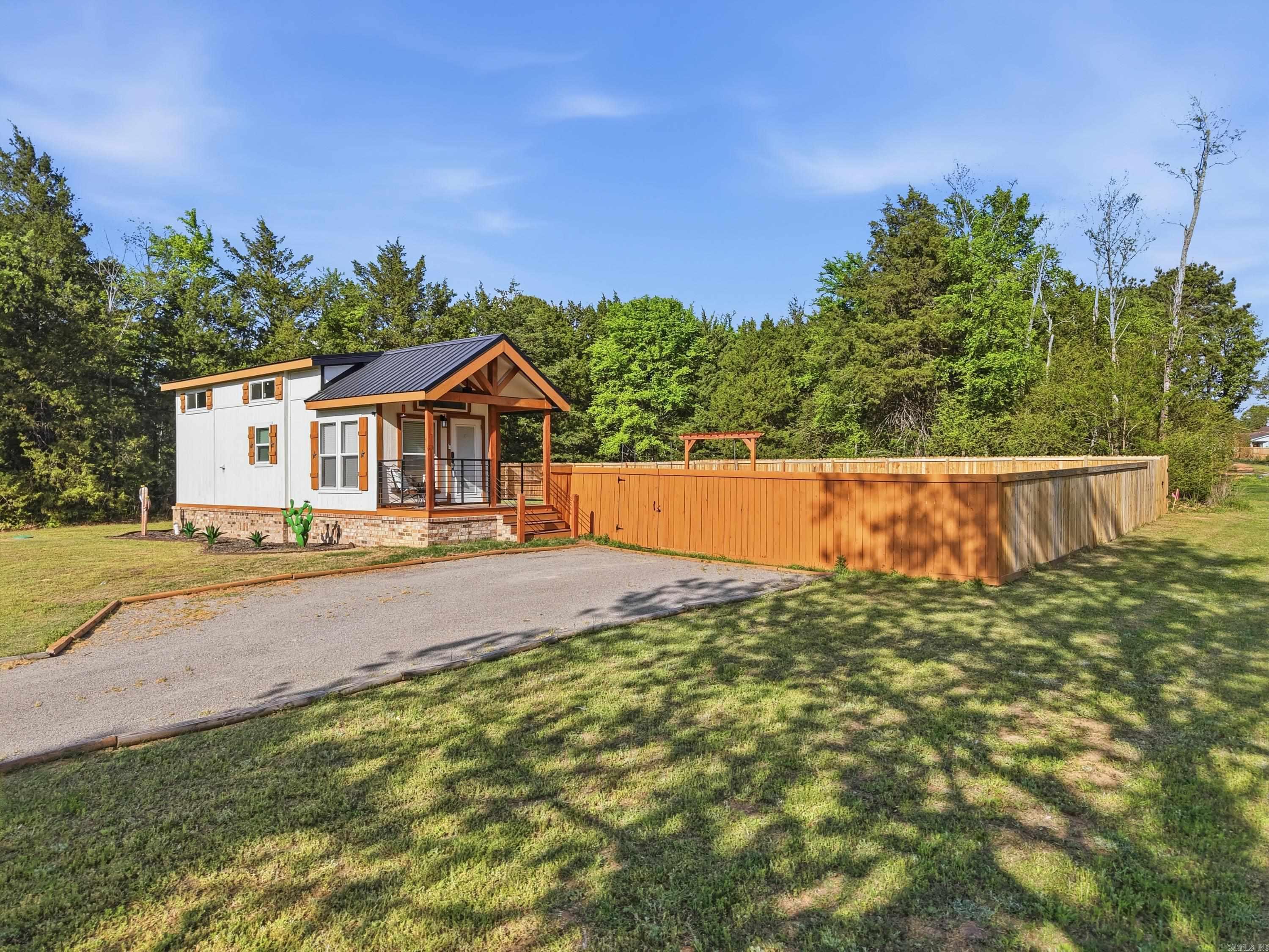 24 Mountain Grove Property Photo 1