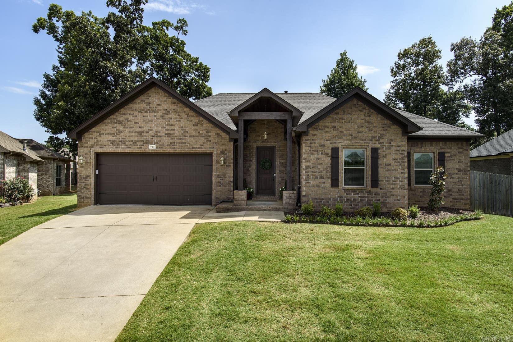 1308 Oak Glenn Place Property Photo 1