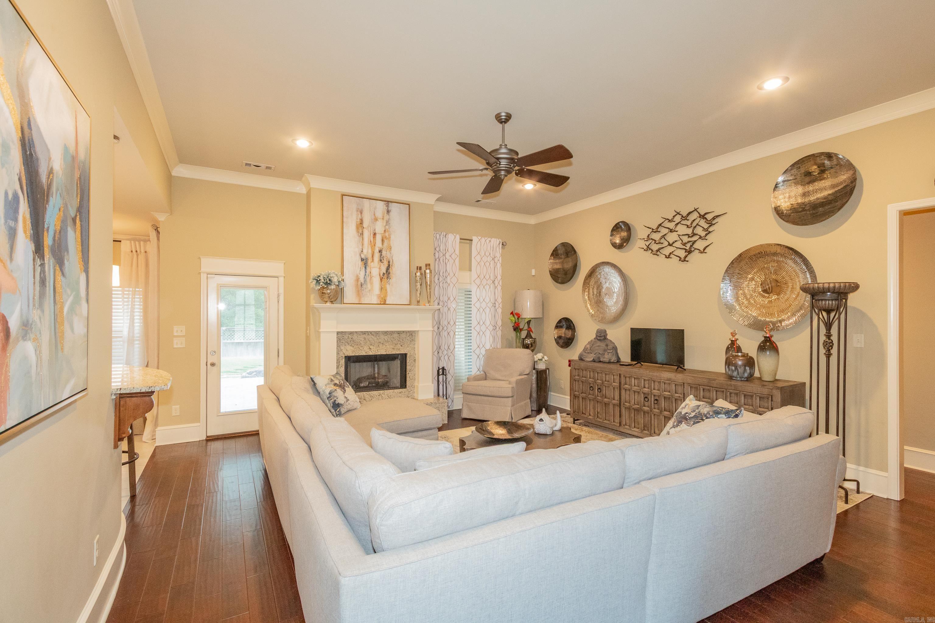 9016 Naples Property Photo 8
