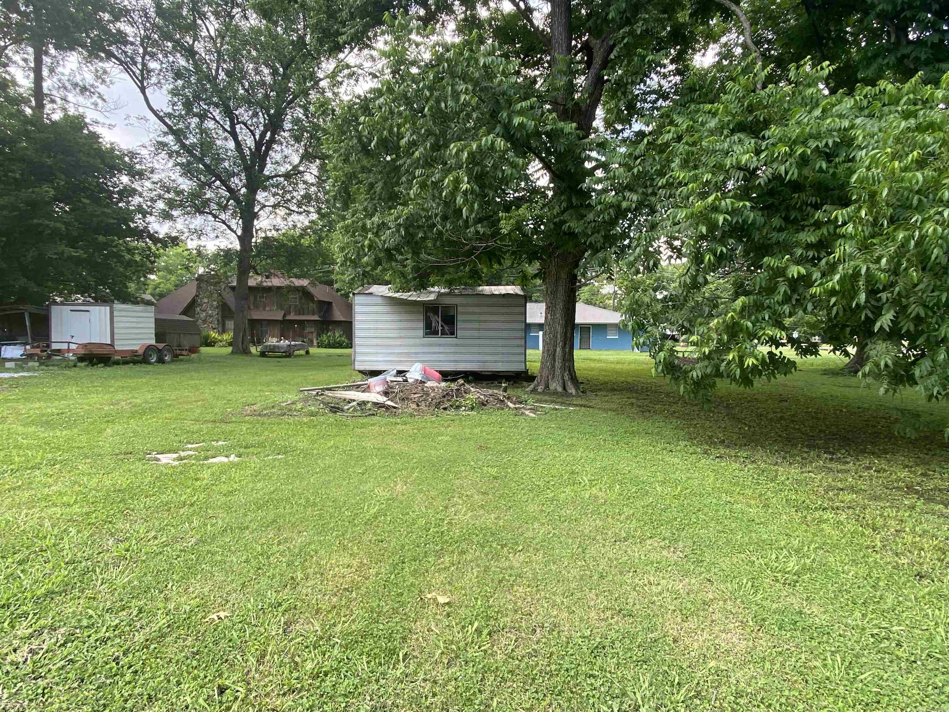 617 Walnut Street Property Photo 1