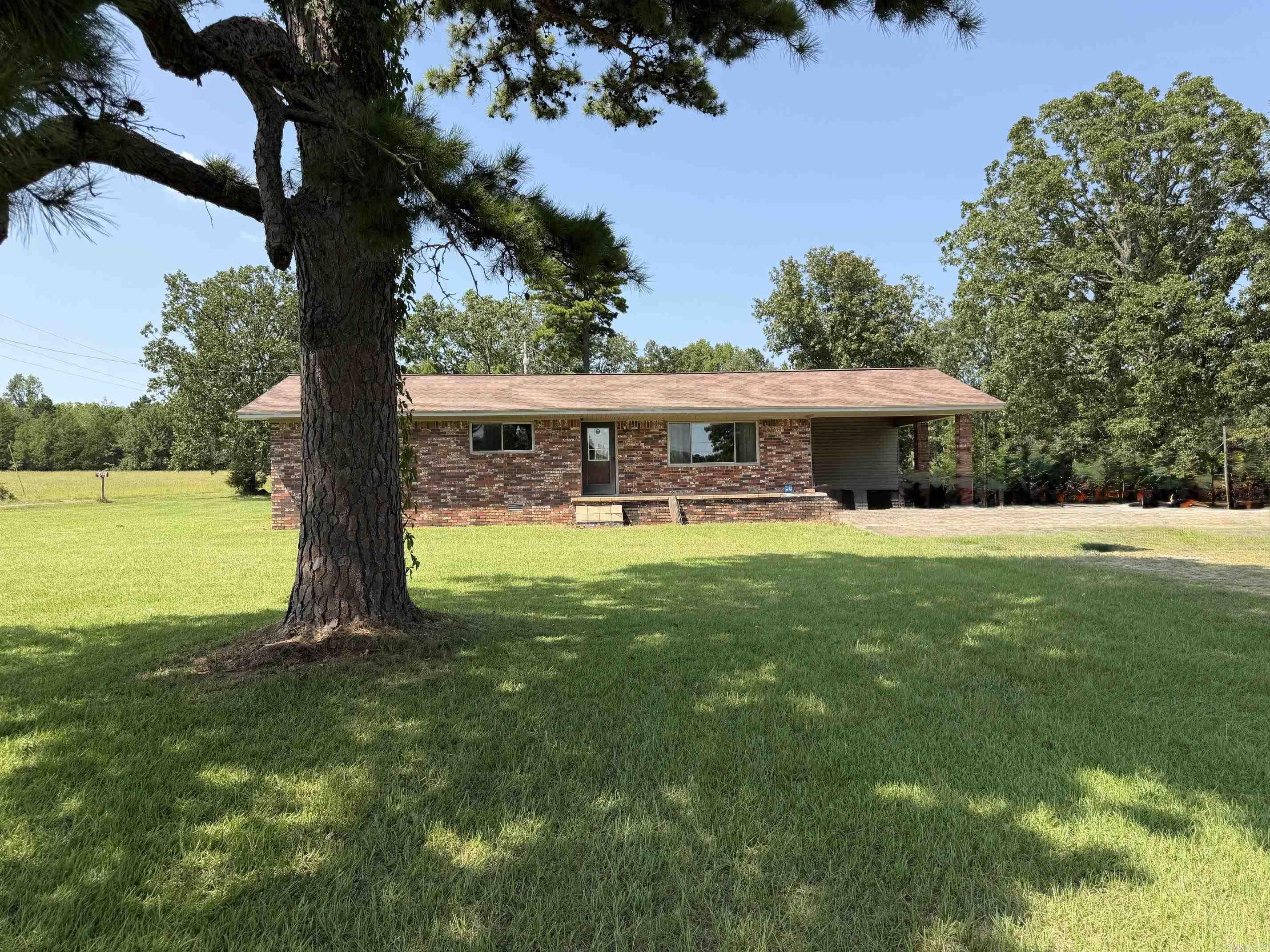 864 Edgemont Rd Property Photo 4