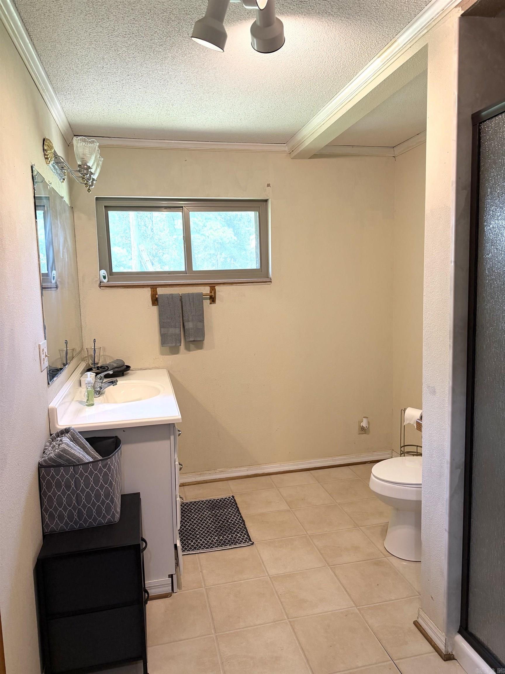 864 Edgemont Rd Property Photo 29