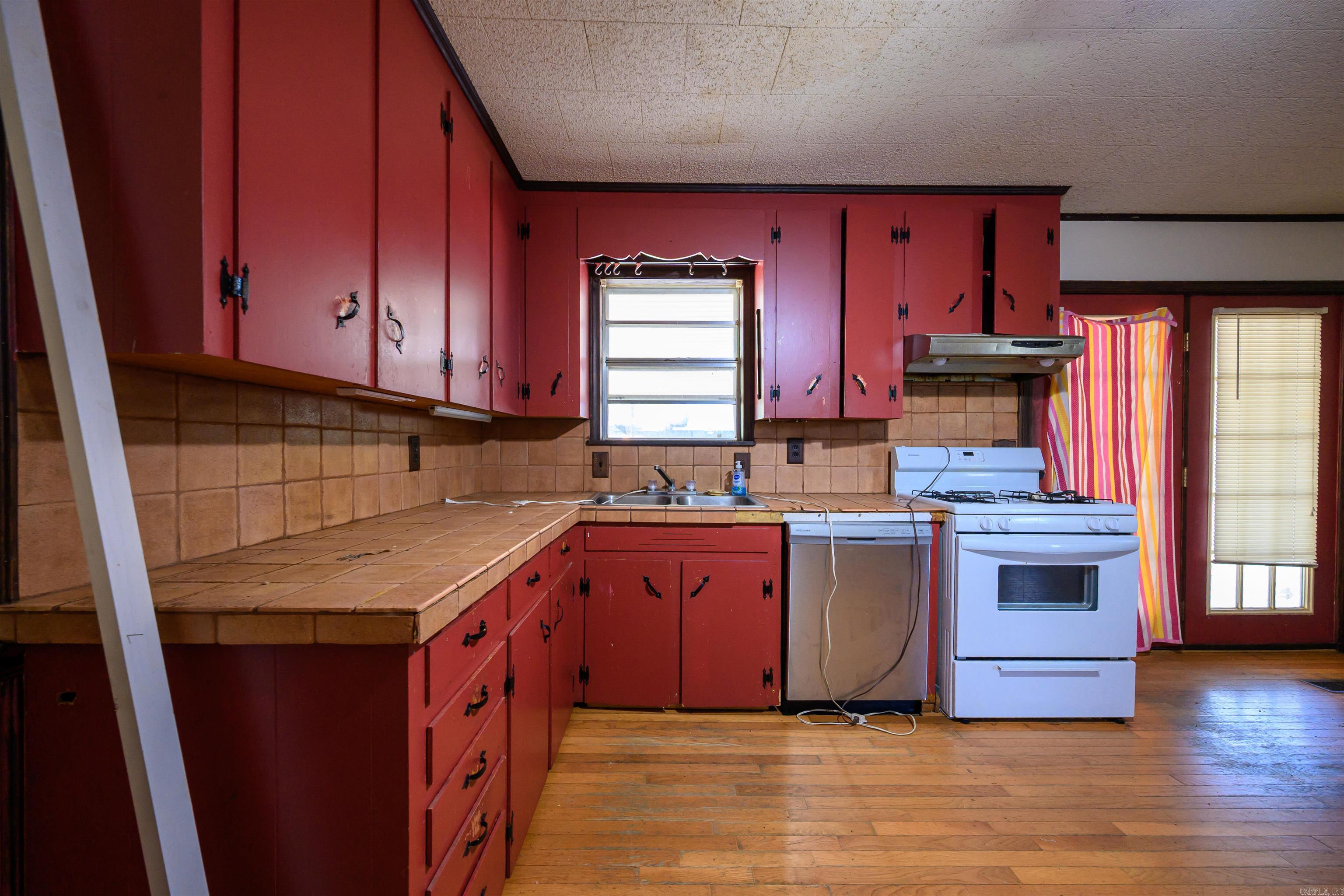 360 W Morrow Street Property Photo 6
