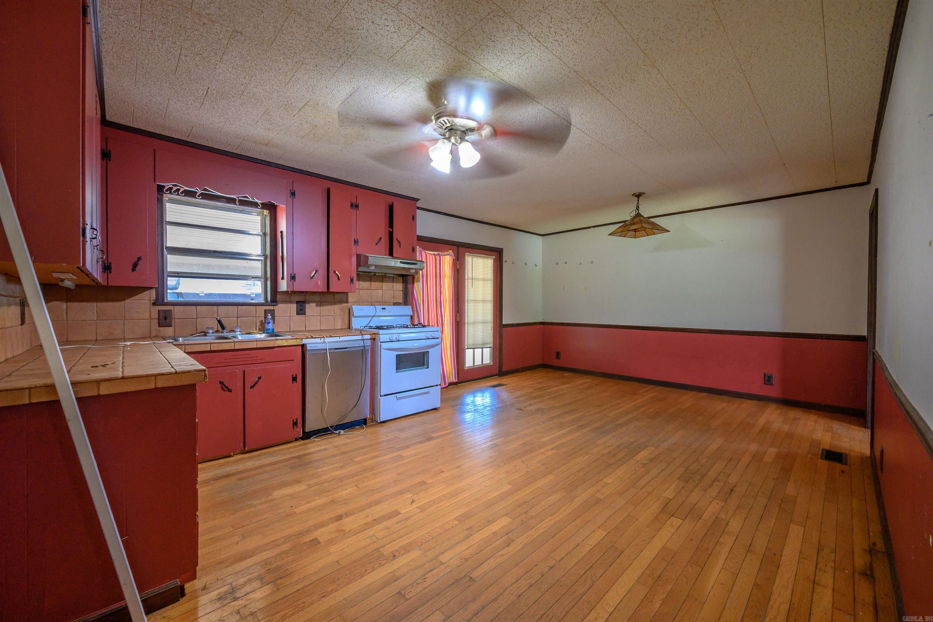 360 W Morrow Street Property Photo 7