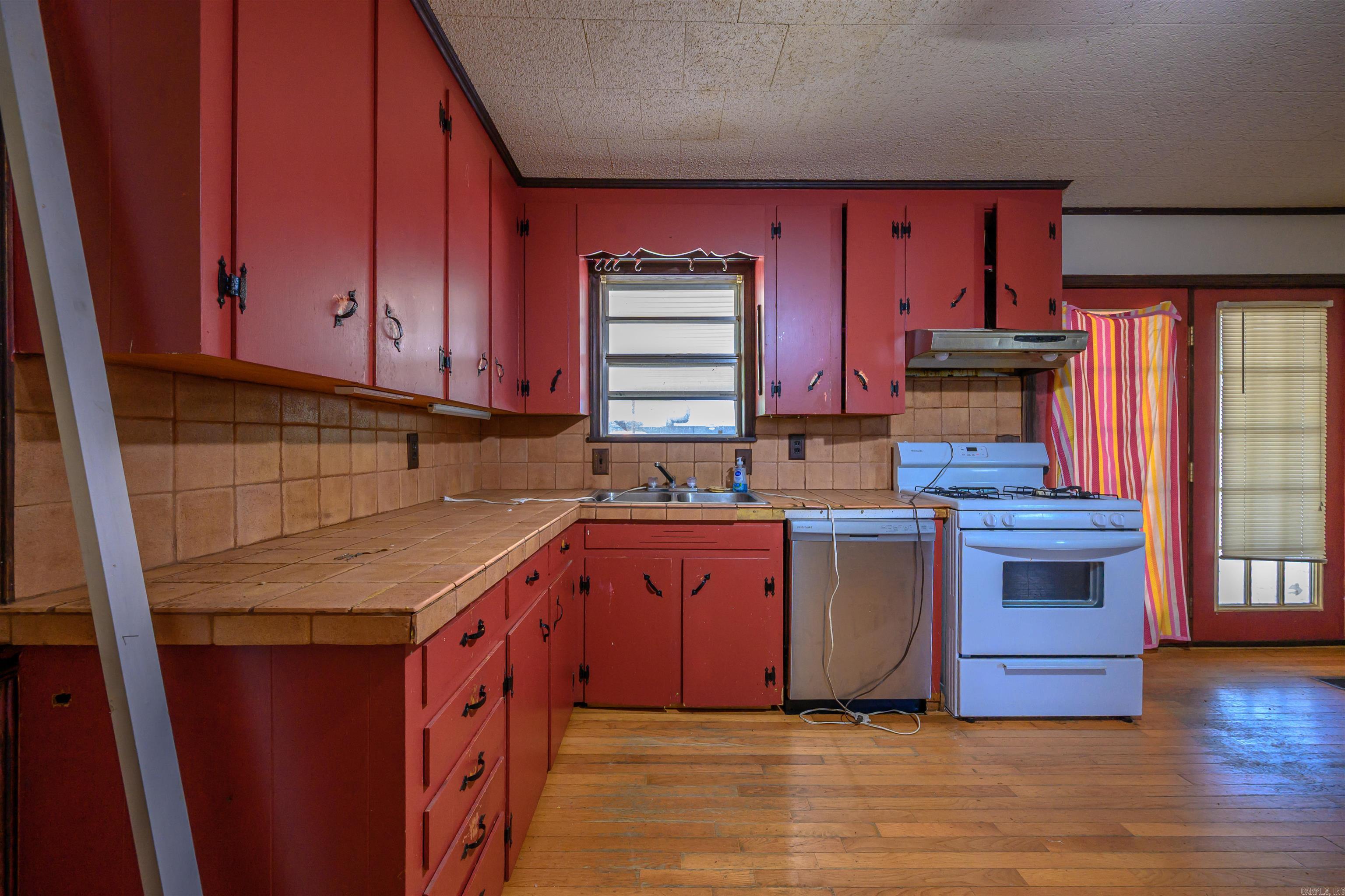 360 W Morrow Street Property Photo 8